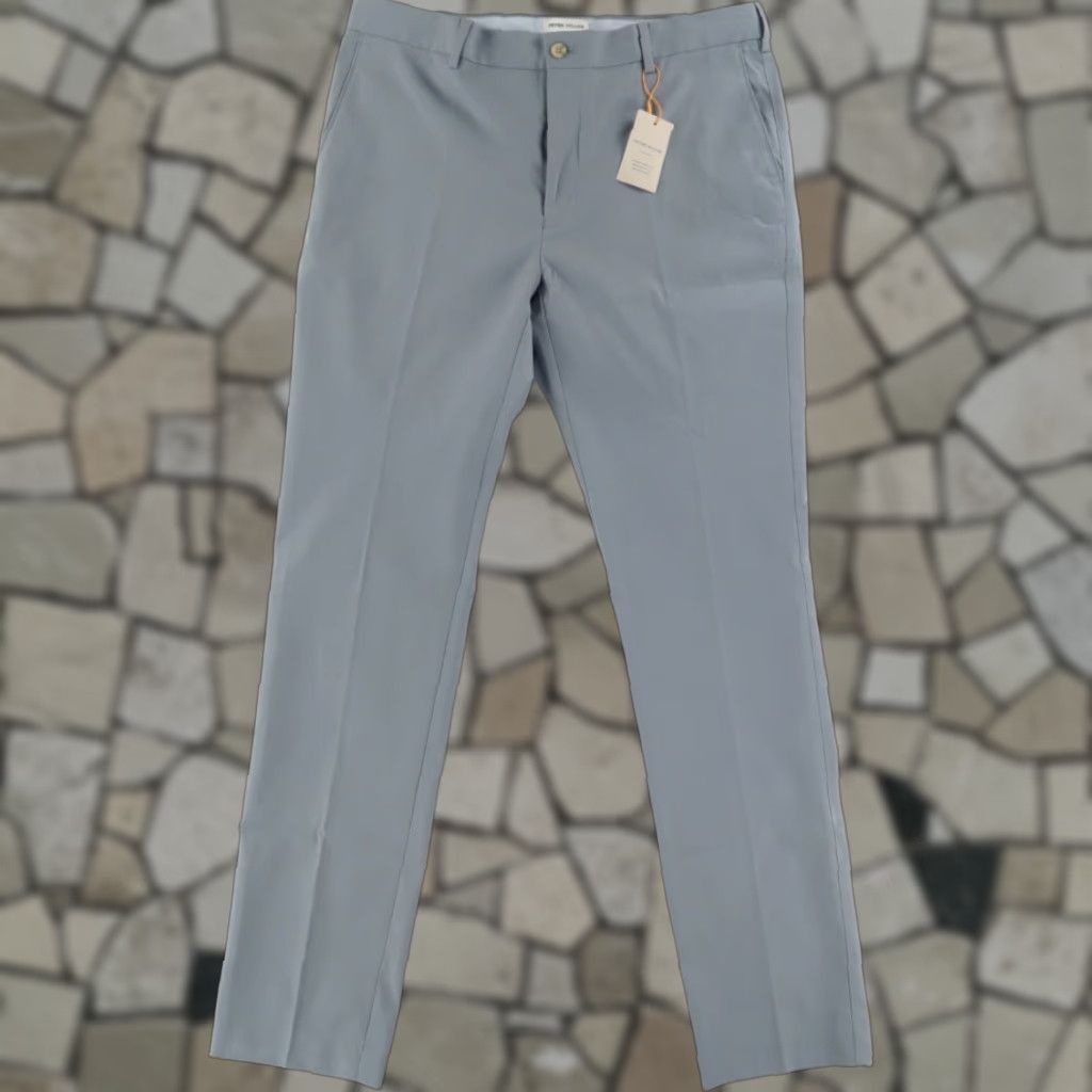 Peter Millar Peter Millar Raleigh Performance Trouser Golf Pants Gray Men's 34 | Chino Polyester Microfiber Regular Fit Front Button Flat Inseam 34 - Mens Size US 34 / EU 50 - 1 Thumbnail