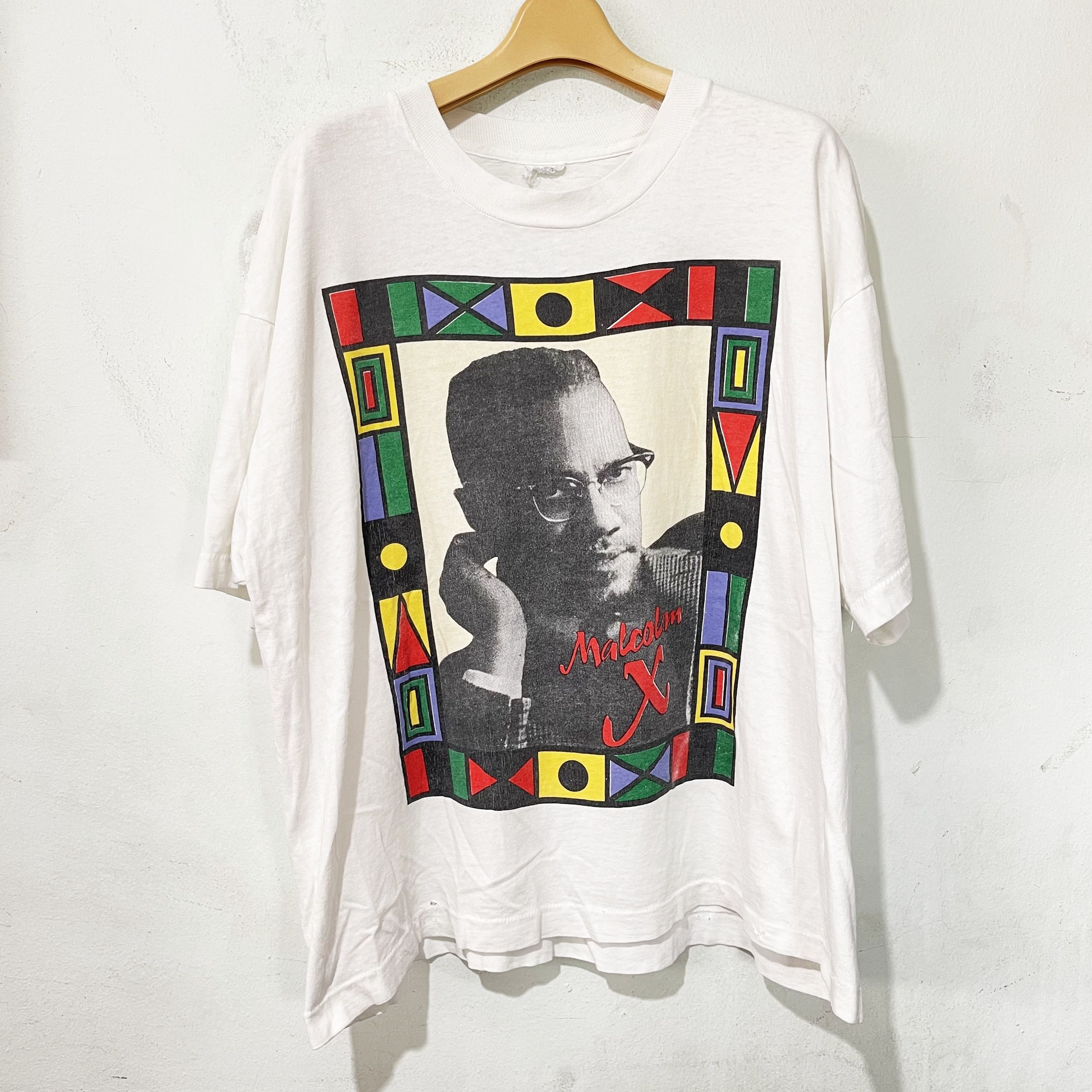 Vintage Vintage 90s Malcolm X T-Shirt Size US XL / EU 56 / 4 - 1 Thumbnail
