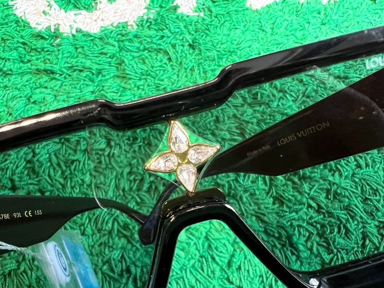 Louis Vuitton Louis Vuitton Presbyopic sunglasses Size ONE SIZE - 7 Thumbnail