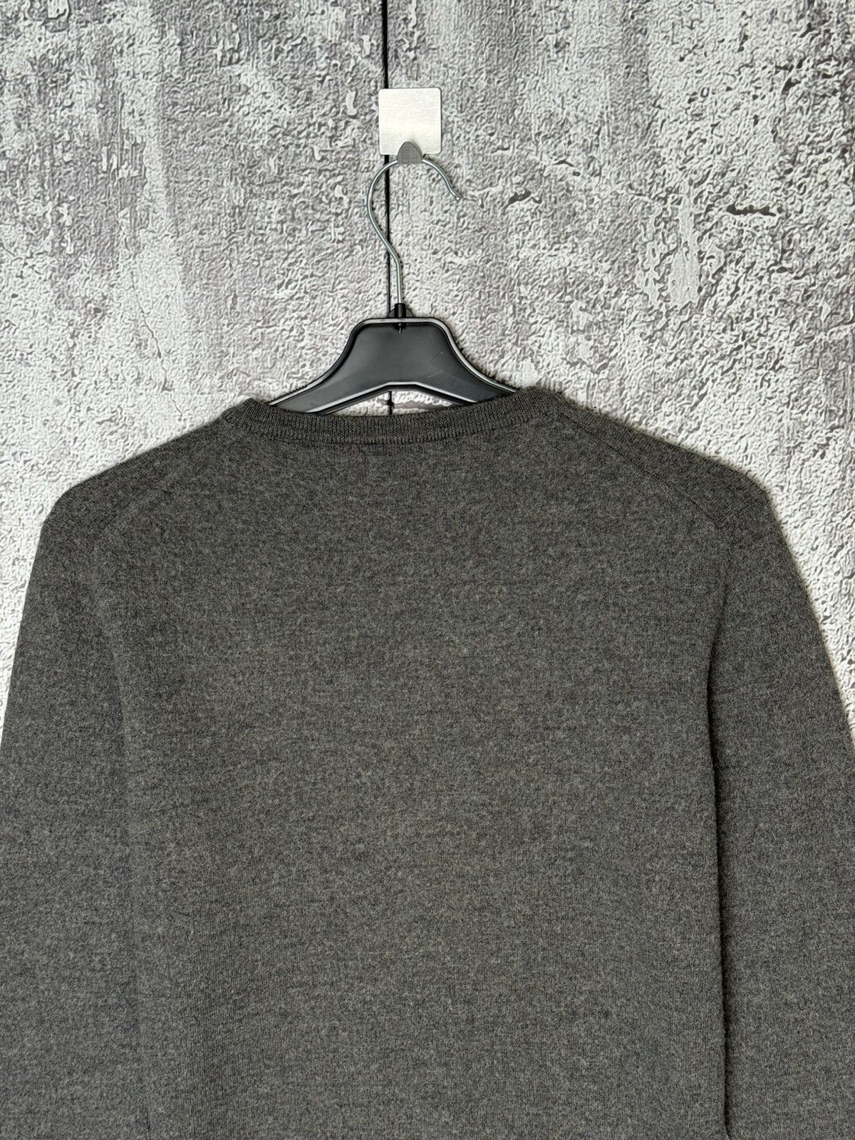 Gucci Gucci by Tom Ford 00s Grey Wool Crewneck Sweater Logo Patch Size M / US 6-8 / IT 42-44 - 7 Thumbnail