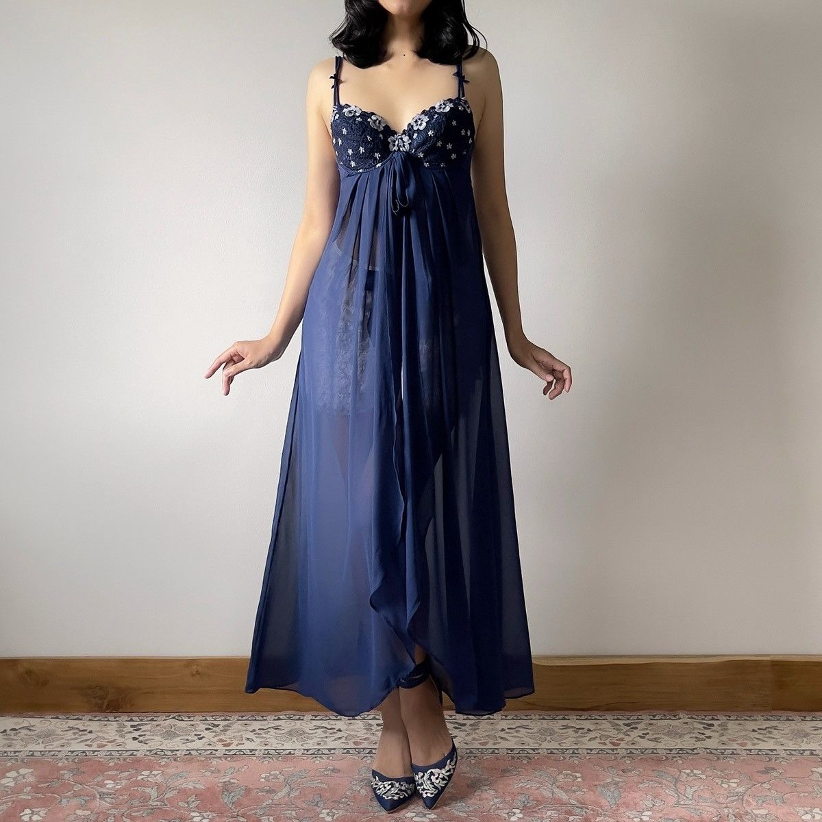 Victoria's Secret Victoria’s Secret 1990s Navy Chiffon Nightgown (S–M) Size M / US 6-8 / IT 42-44 - 7 Thumbnail