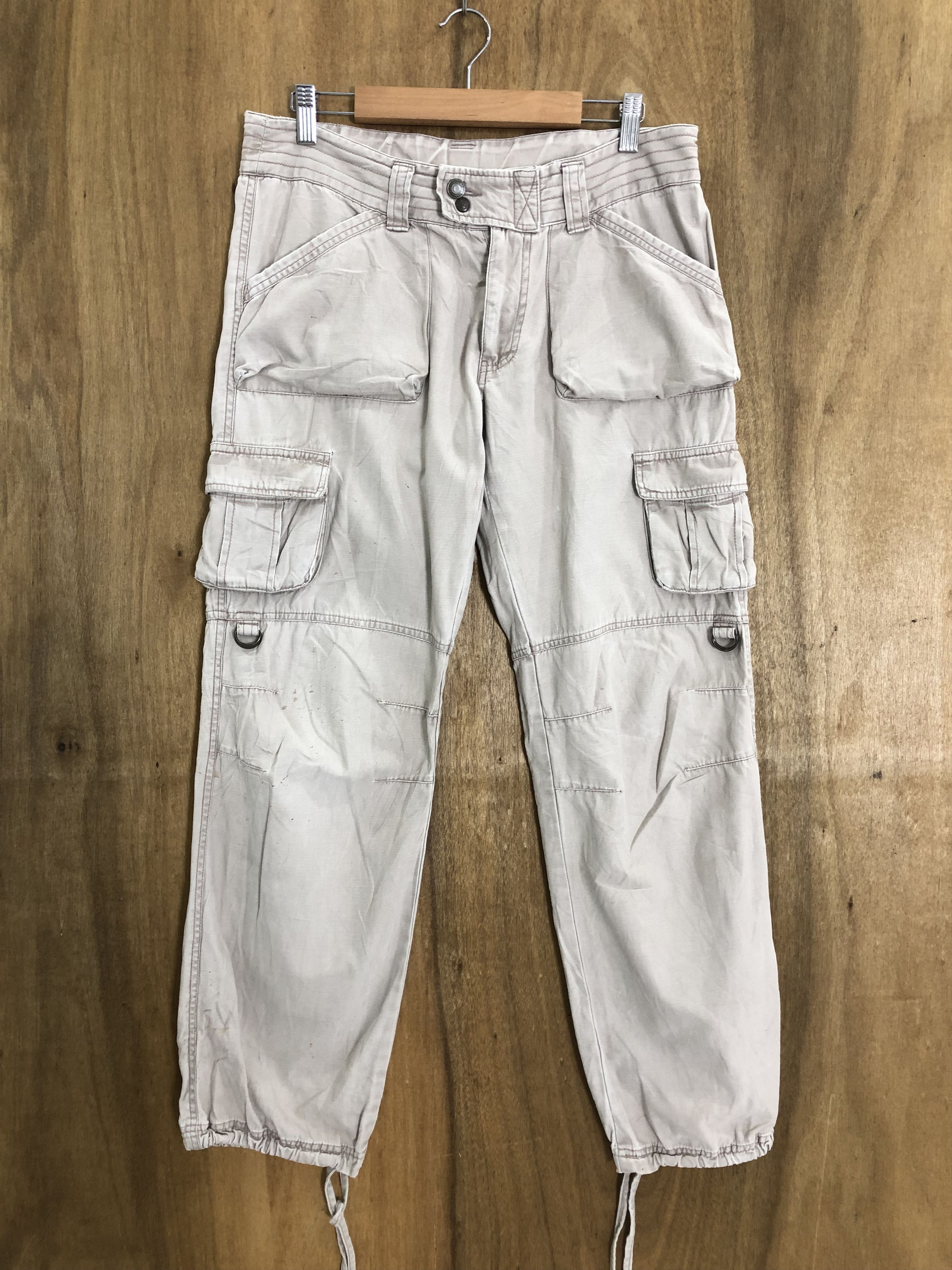 cargo pants (N3)