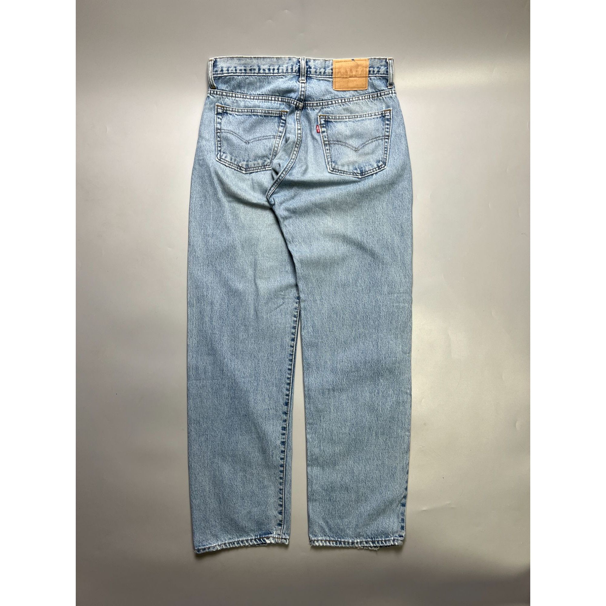 Levi's Vintage Clothing Levi’s Made in USA Vintage Light Wash Denim Jeans (Y1053) Size US 32 / EU 48 - 10 Thumbnail