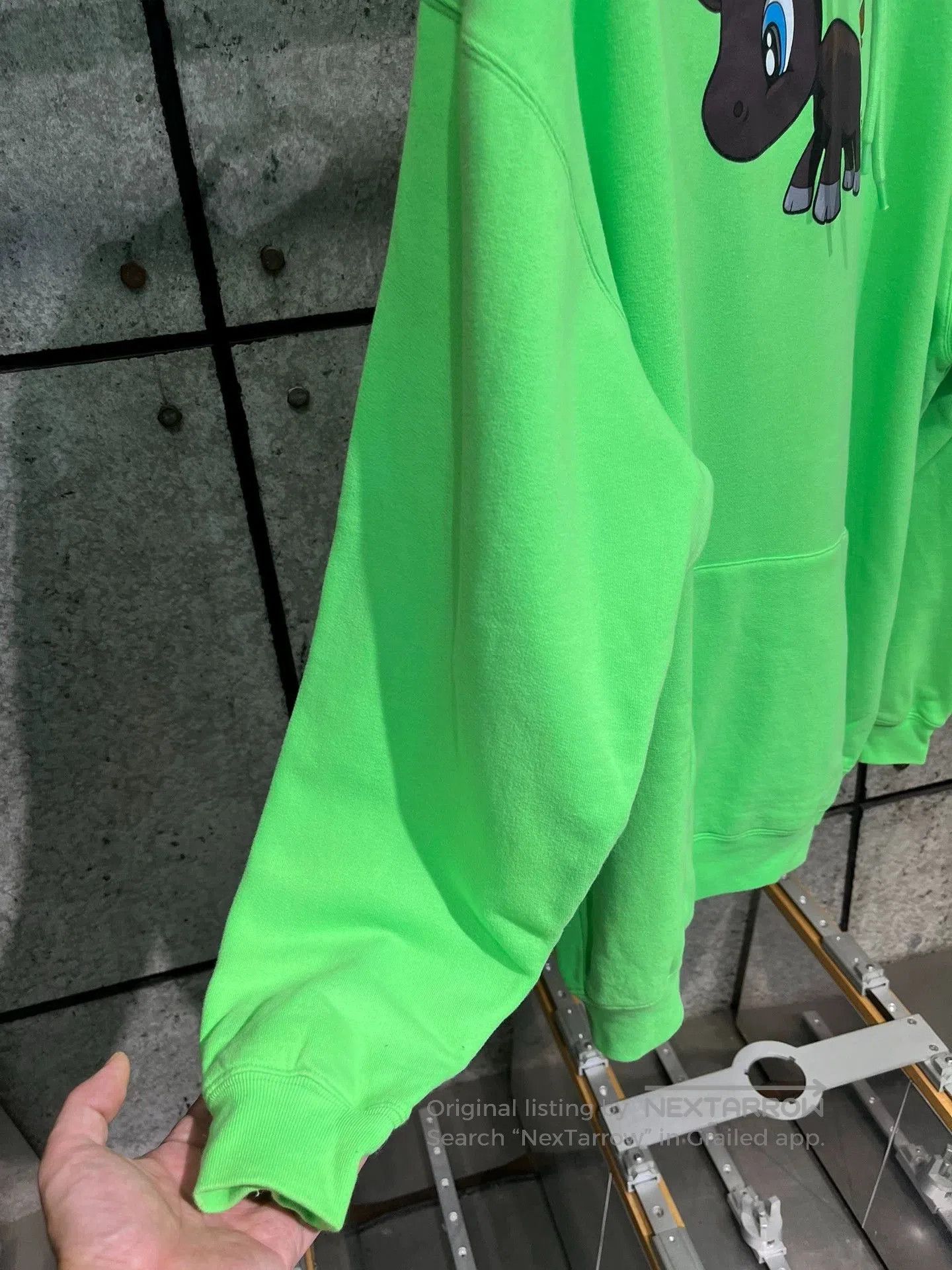 Balenciaga Balenciaga Green Bull Graphic Hoodie XS. Size US XS / EU 42 / 0 - 4 Thumbnail