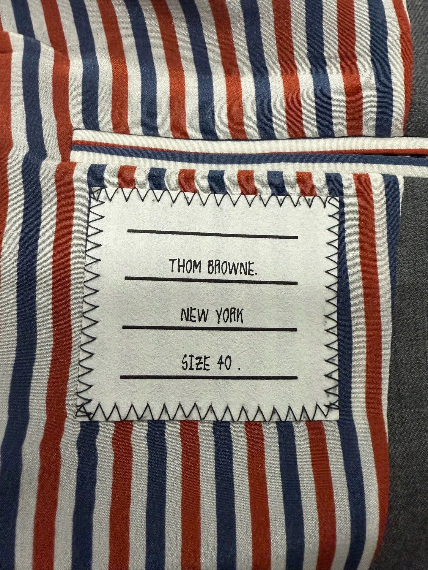 Thom Browne Thom Browne Women's Classic Mid-gray Short Blazer Size40 Size S / US 4 / IT 40 - 4 Thumbnail