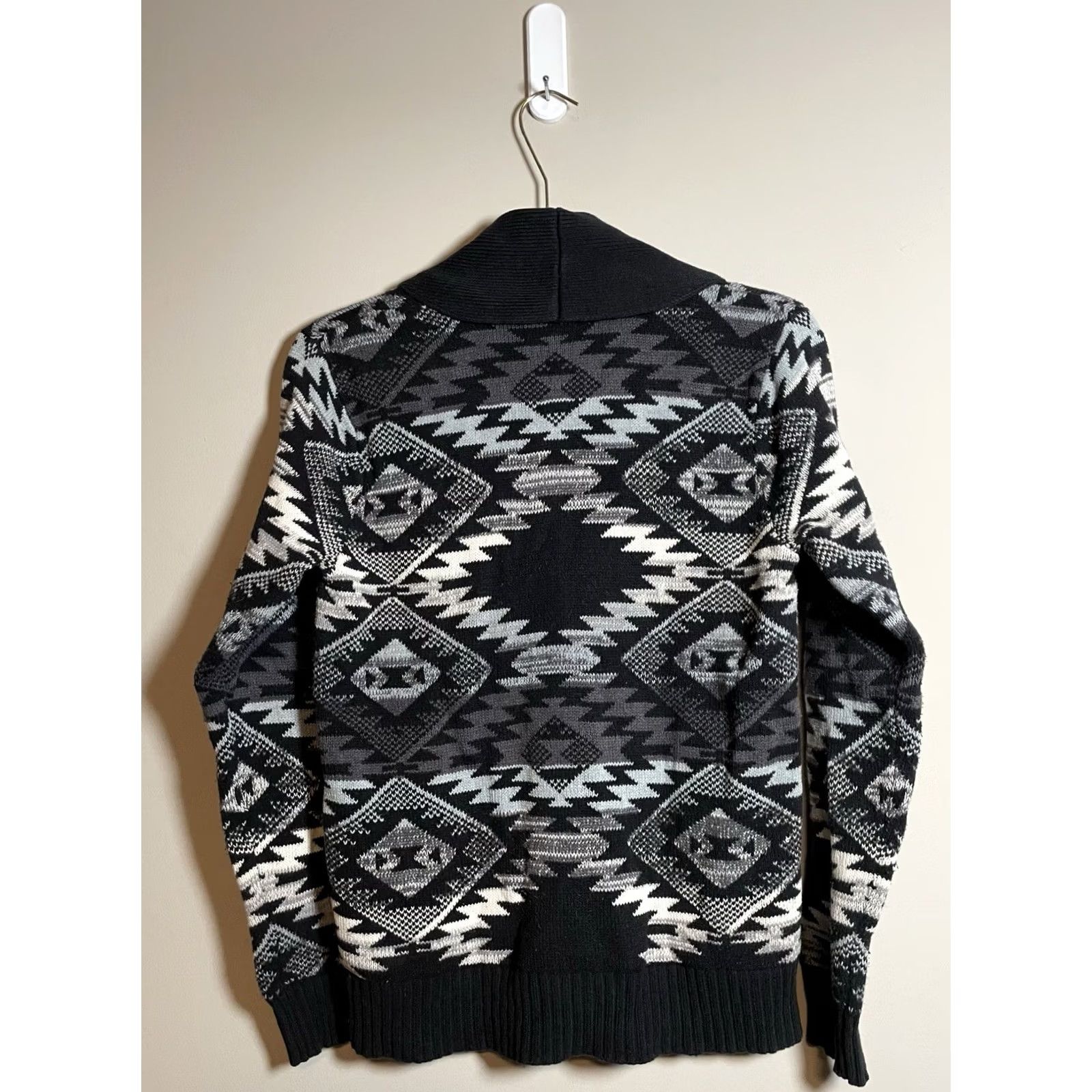 Vintage Adam Levine Mens Cardigan Sweater S Pockets Black Gray Geometric Aztec Southwestern Vintage No Size US S / EU 44-46 / 1 - 4 Thumbnail