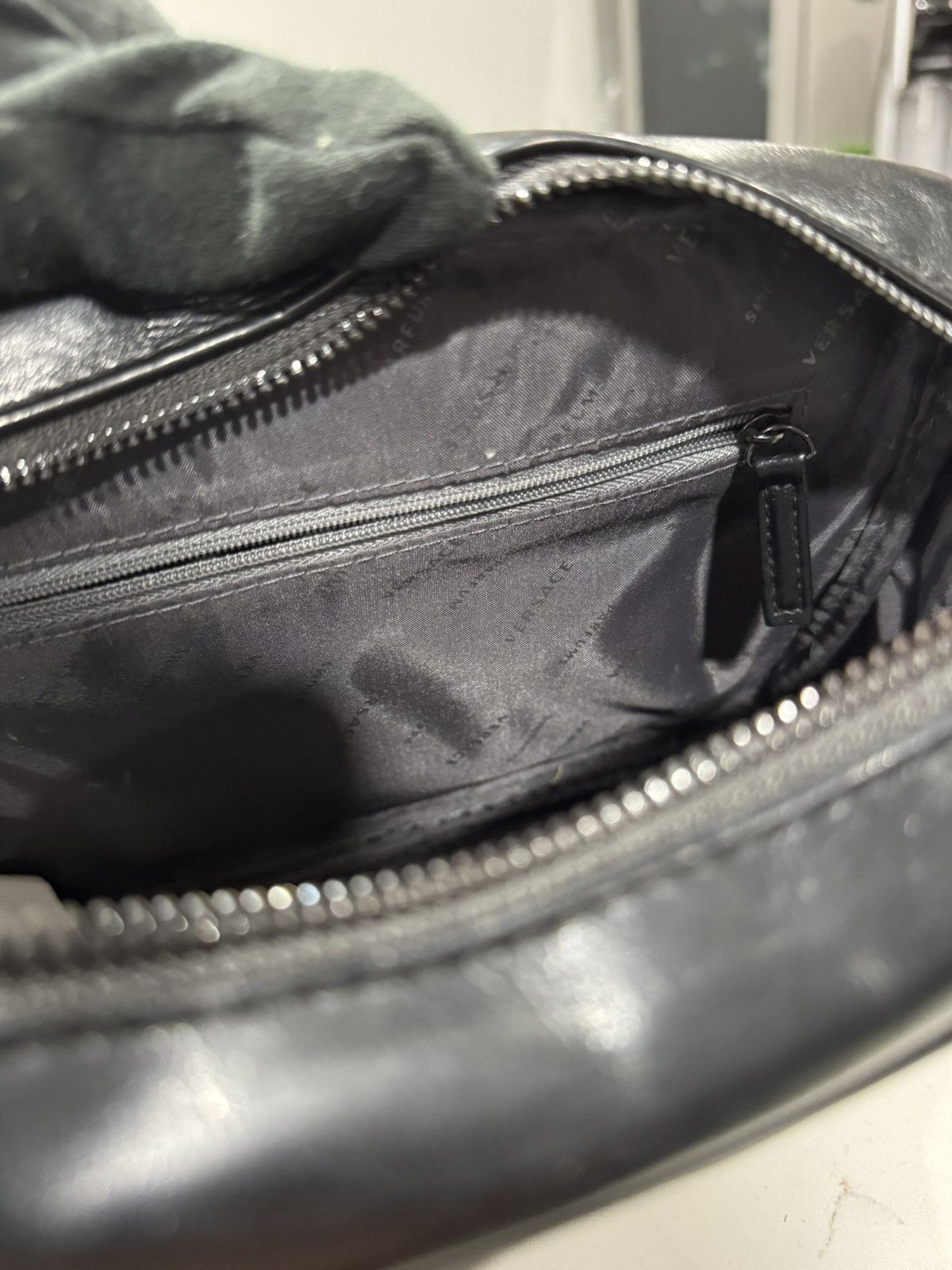 Versace VERSACE Parfums Black & Gray Mesh Detail Travel Toiletry Bag Size ONE SIZE - 6 Thumbnail