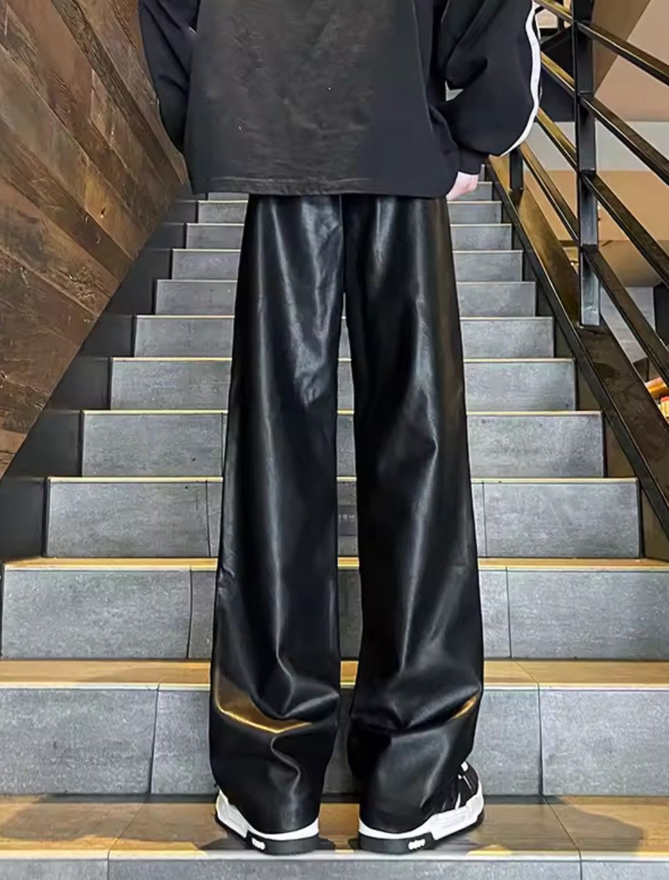 Leather Simple PU Leather pants Size US 28 / EU 44 - 5 Thumbnail