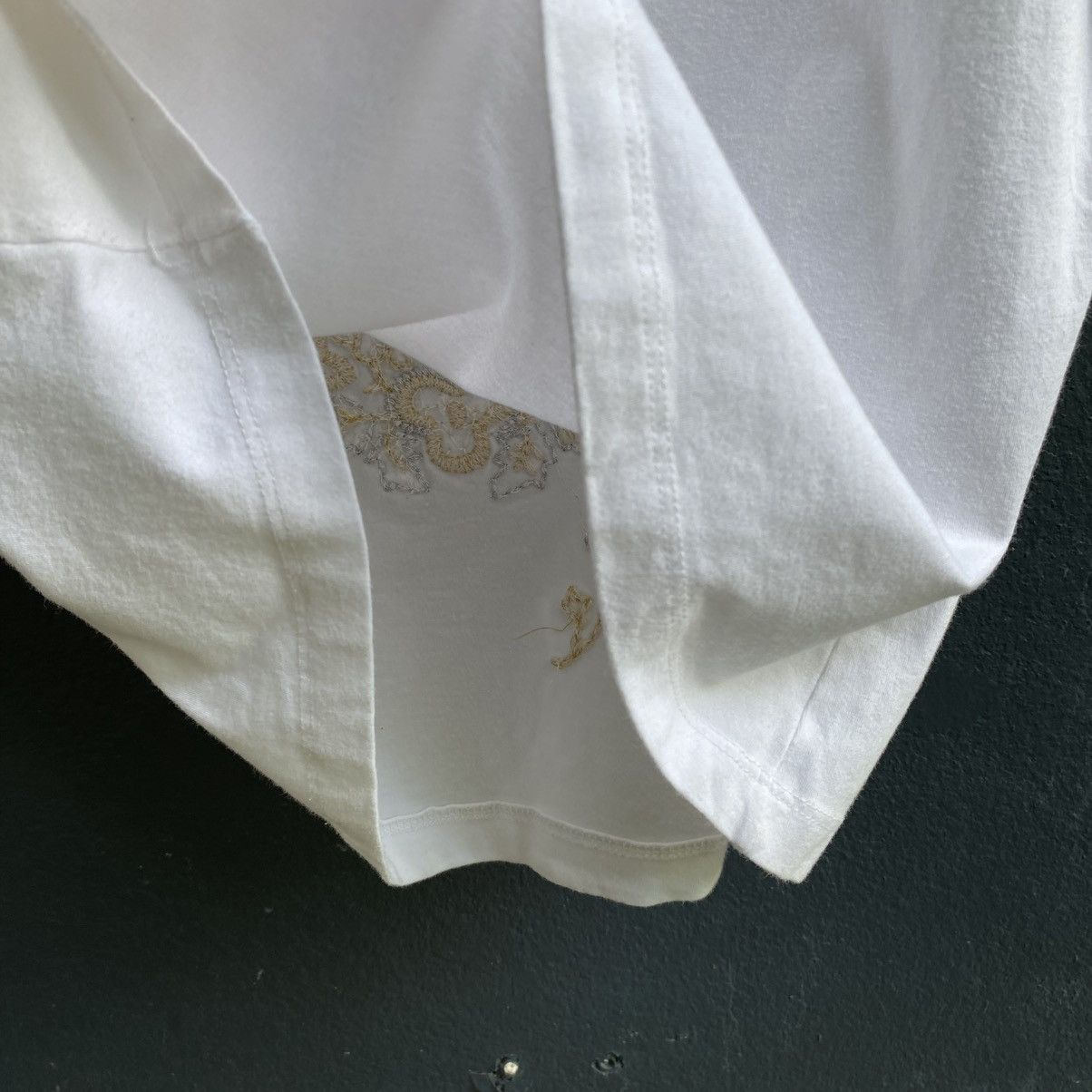 John Galliano John Galliano Y2K White Embellished Galliano Skull Tee Size S / US 4 / IT 40 - 8 Thumbnail