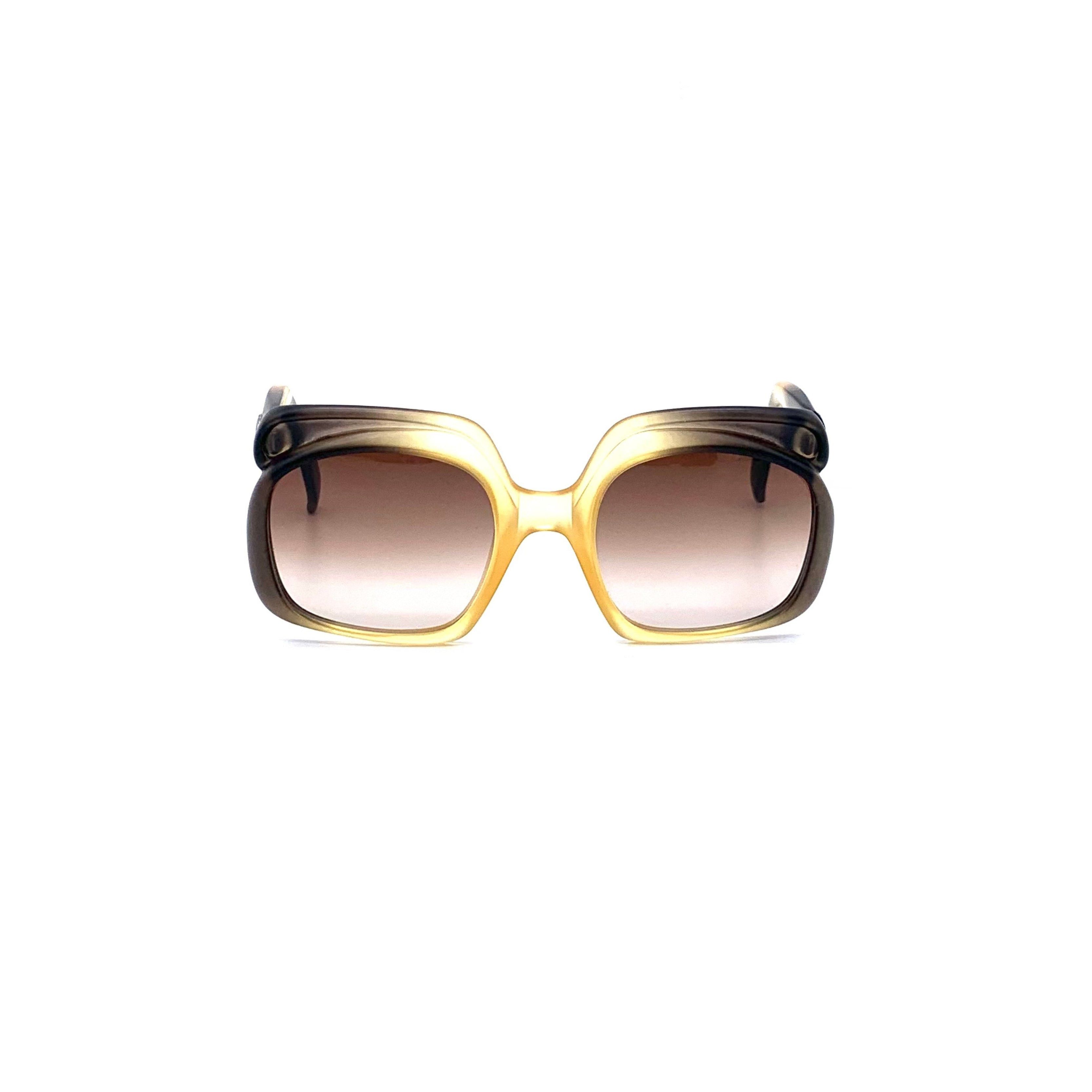 image of Dior Christian Dior Ombre Square Optyl Sunglasses in Black, Women's