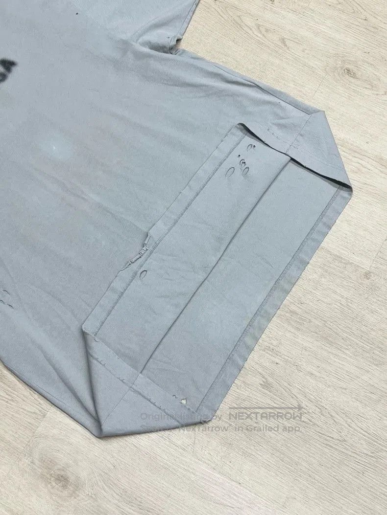 Balenciaga Balenciaga Distressed Logo Short Sleeve. Size US XS / EU 42 / 0 - 4 Thumbnail