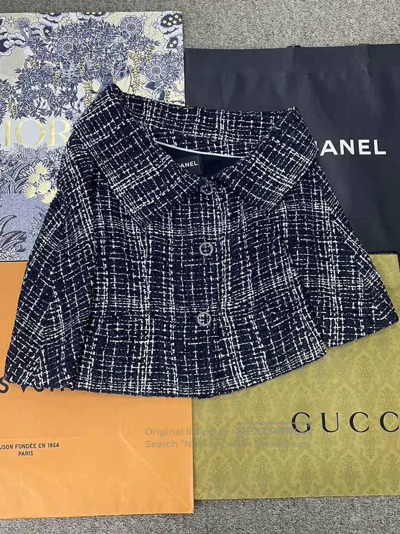 Chanel Chanel Blue and white colour-matched slanted-shoulder twee Size S / US 4 / IT 40 - 1 Thumbnail