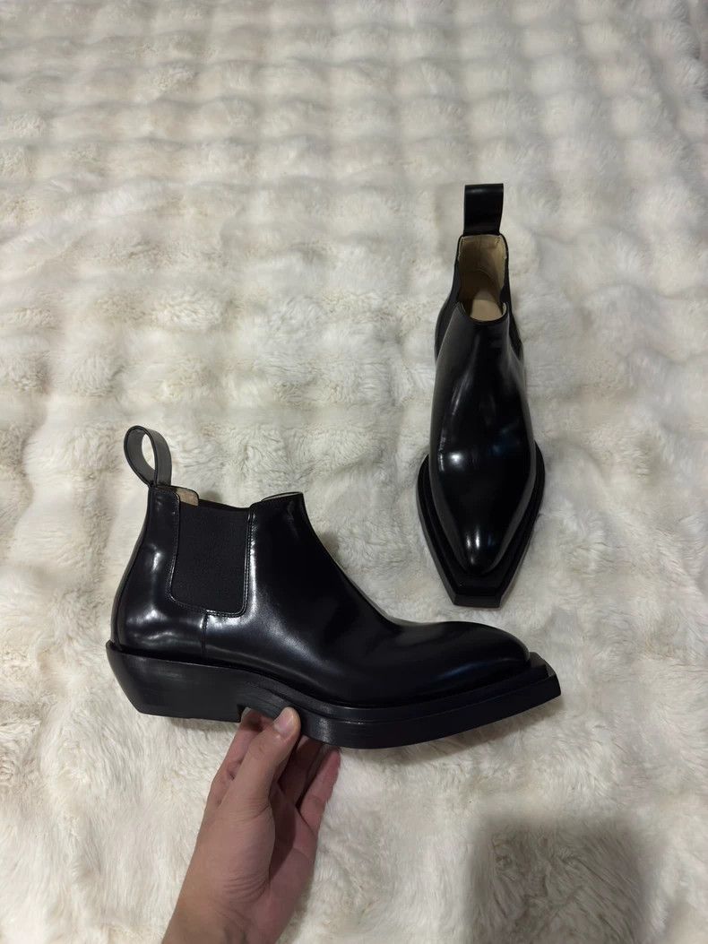 Bottega Veneta Pointed Chelsea boots