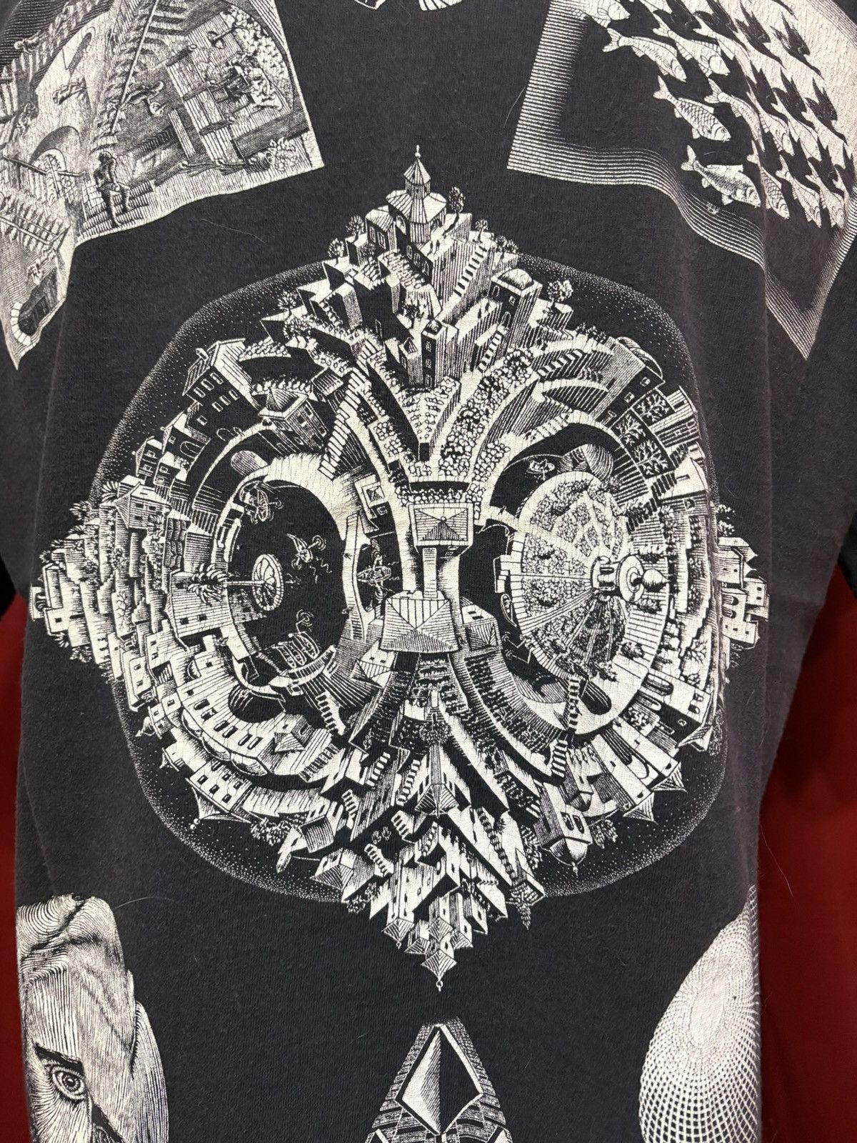 Vintage Vintage MC Escher Tshirt 90’s All Over Print Art Tee Duality Size US XL / EU 56 / 4 - 8 Thumbnail