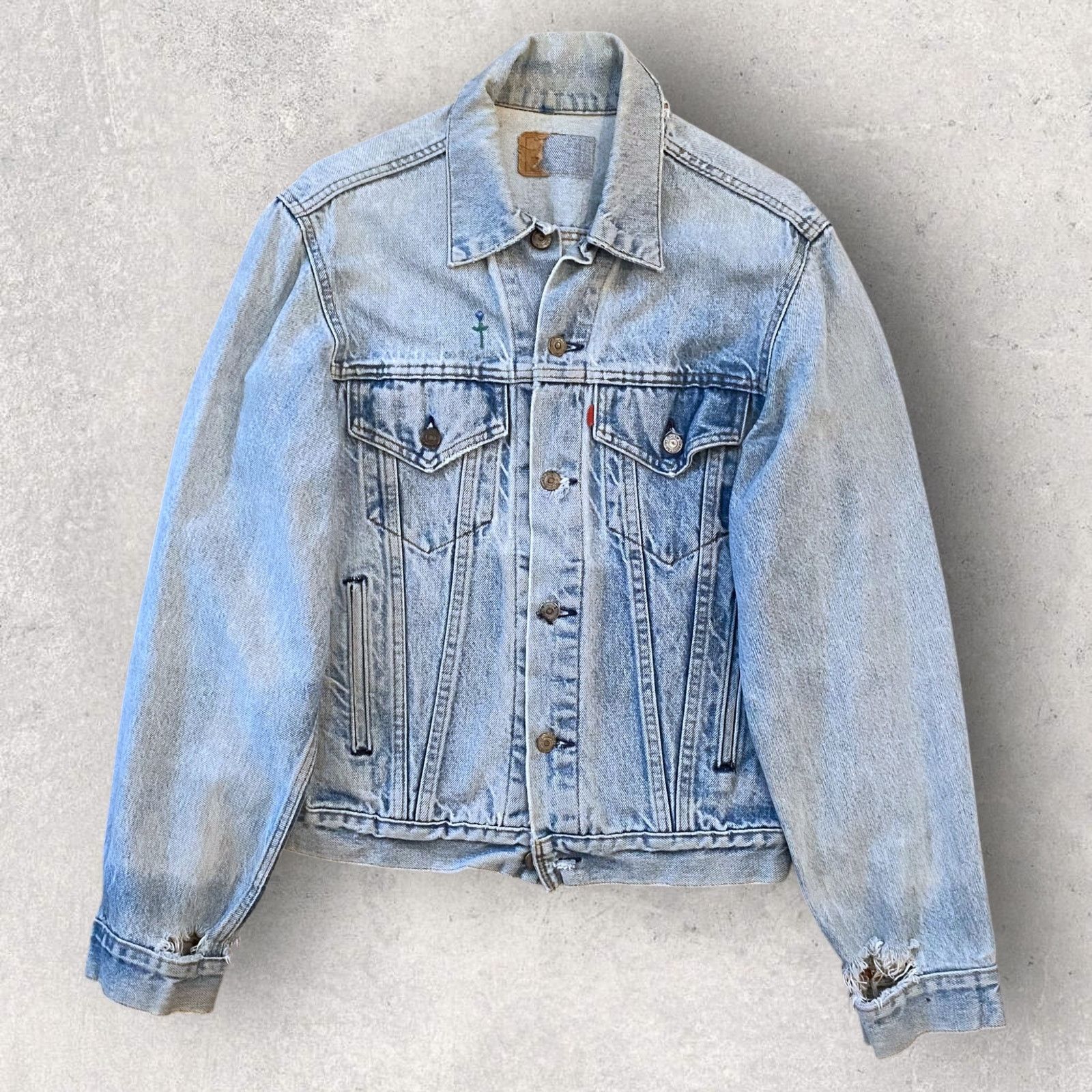 Levi's Vintage Levi's Custom Embroidered RIP Denim Trucker Jacket Size US M / EU 48-50 / 2 - 2 Thumbnail