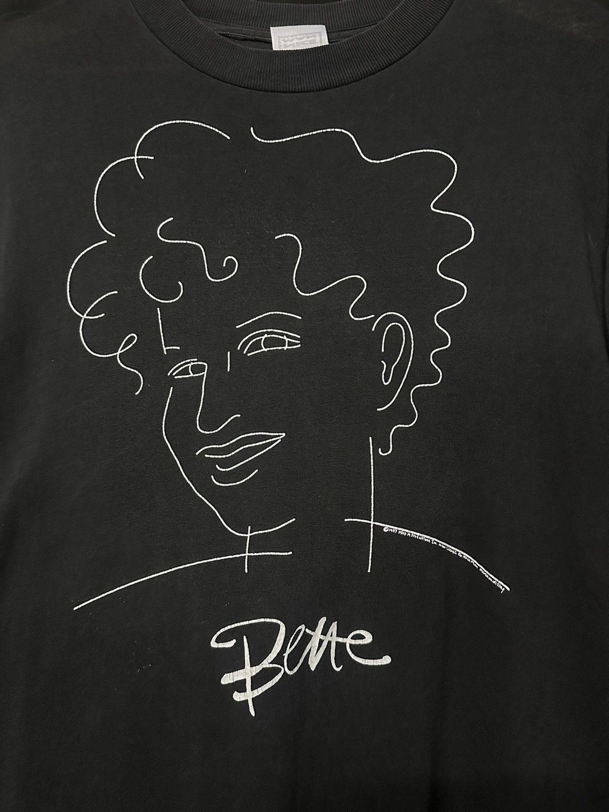 Band Tees Vintage 90s Bette Midler On Tour Faded Tee Size US XL / EU 56 / 4 - 2 Thumbnail