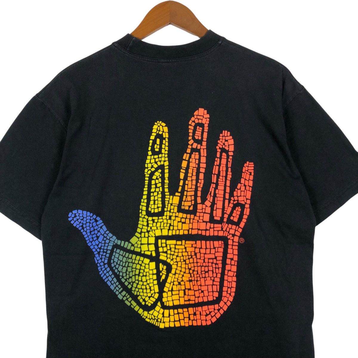 Body Glove BODY GLOVE Vintage Rainbow Big Logo T-Shirt Size US L / EU 52-54 / 3 - 5 Thumbnail