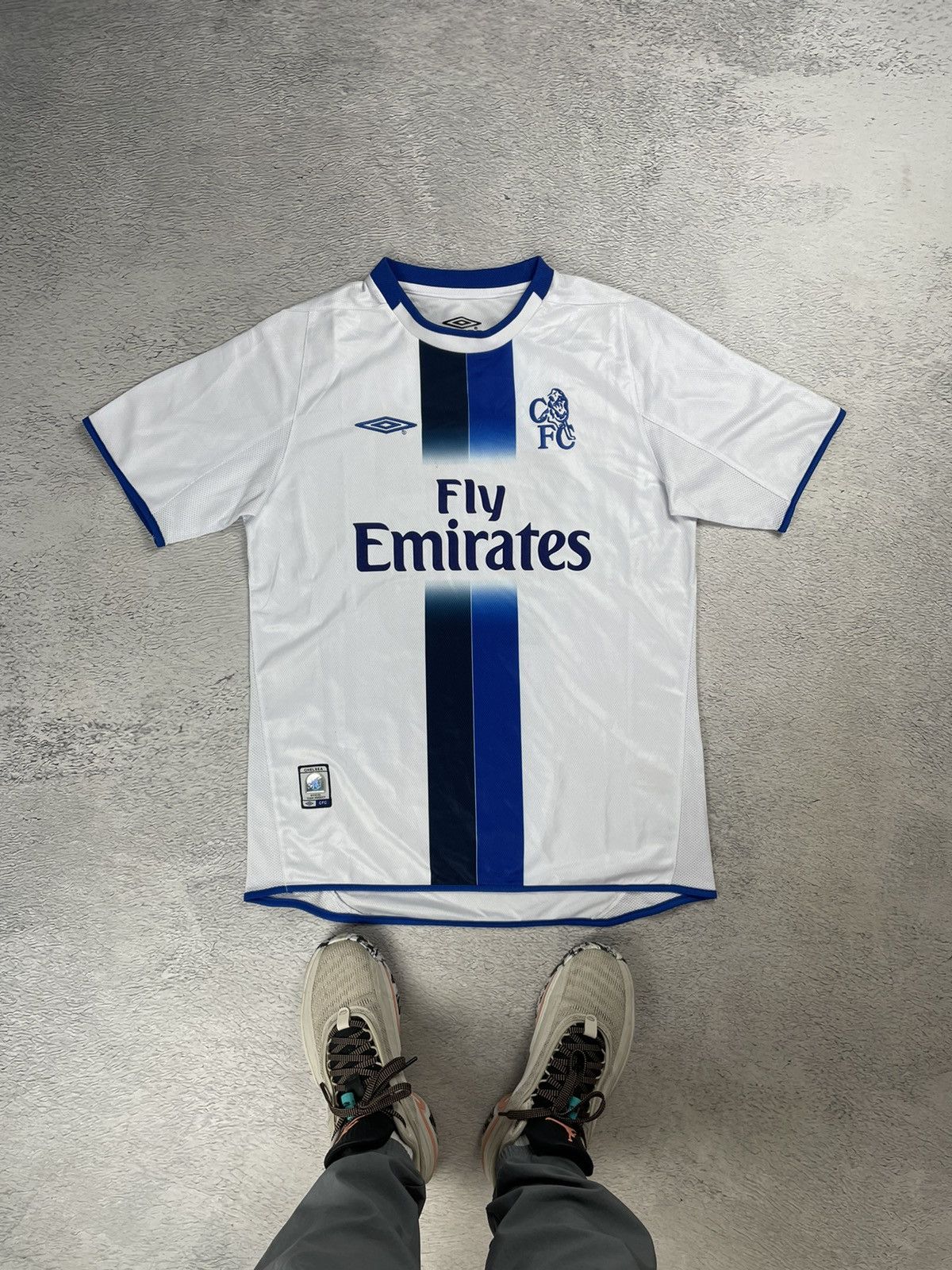 image of Drogba Vintage Chelsea 2004/05 Umbro Jersey Blokcore in White, Men's (Size Medium)