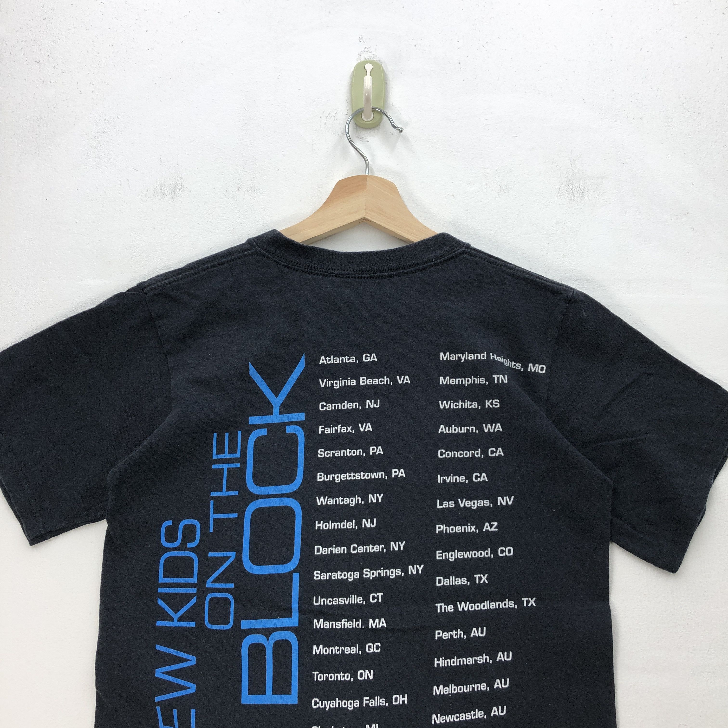Band Tees Vintage New Kids on The Block T Shirt Rock Band 56789 Size US S / EU 44-46 / 1 - 4 Thumbnail