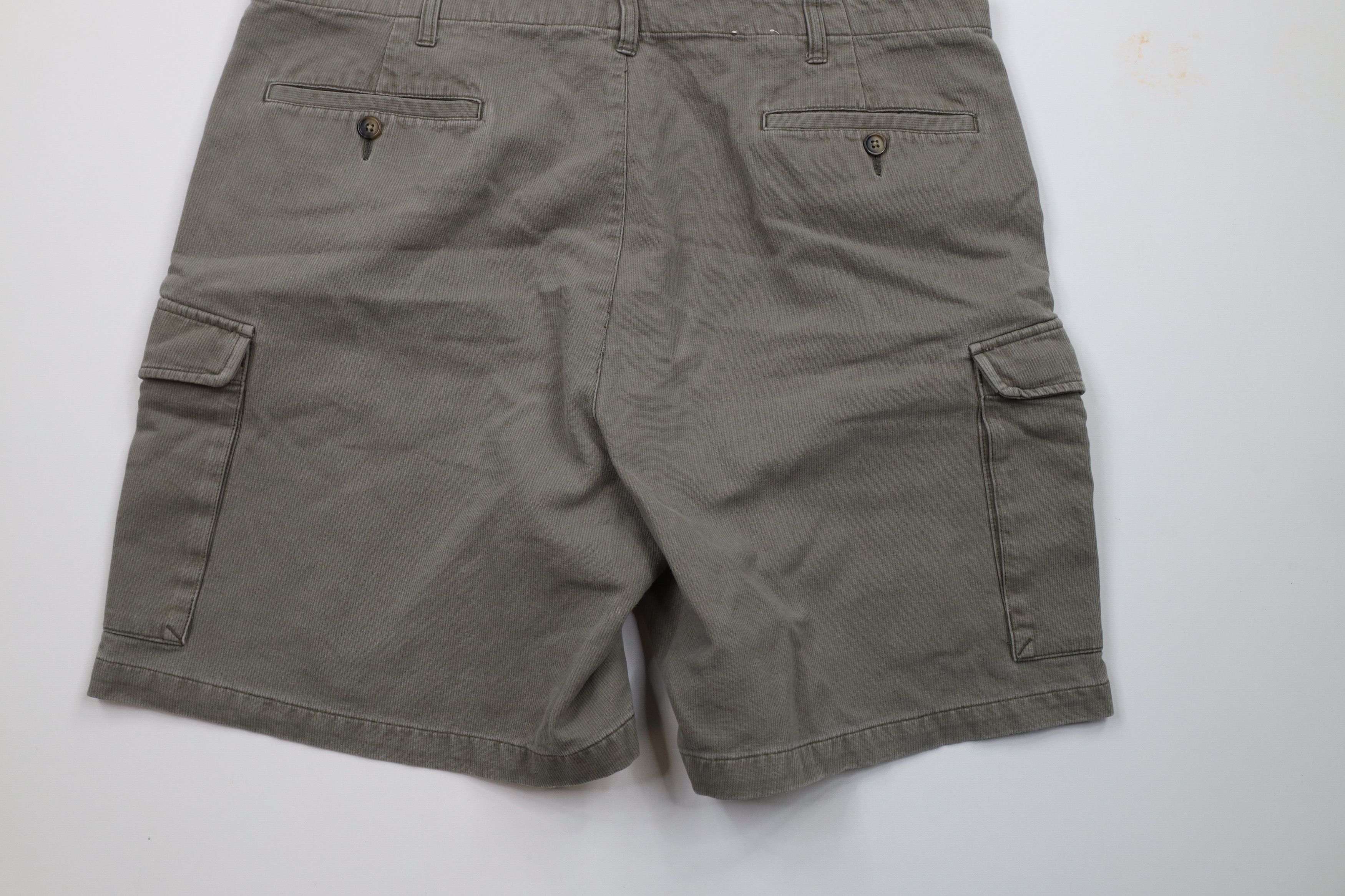 Eddie Bauer × Vintage Vintage 90s Eddie Bauer Ribbed Above Knee Cargo Shorts Green Size US 40 / EU 56 - 14 Thumbnail