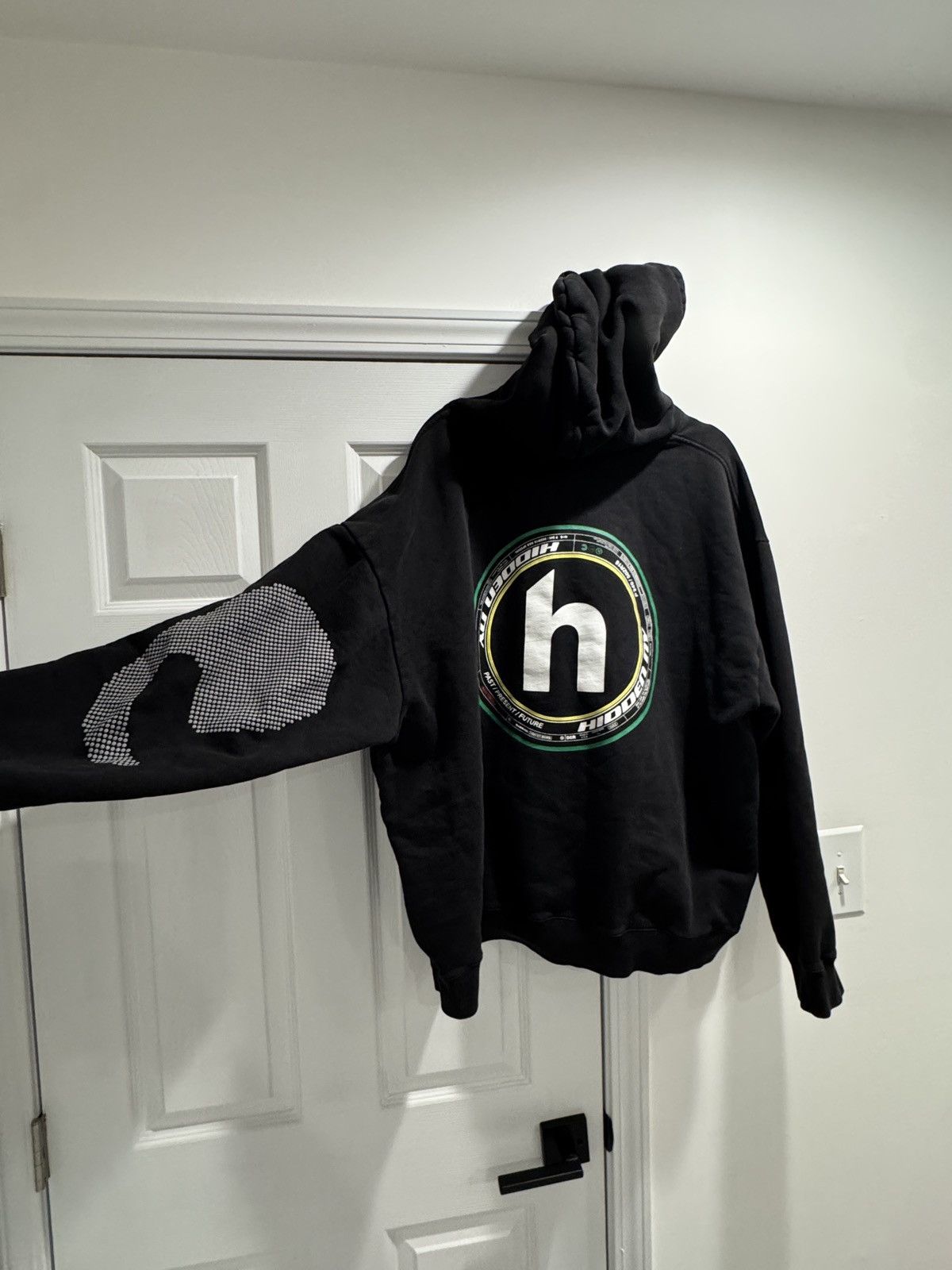 HIDDEN HIDDEN Tyre logo sweatshirt Size US XL / EU 56 / 4 - 2 Thumbnail