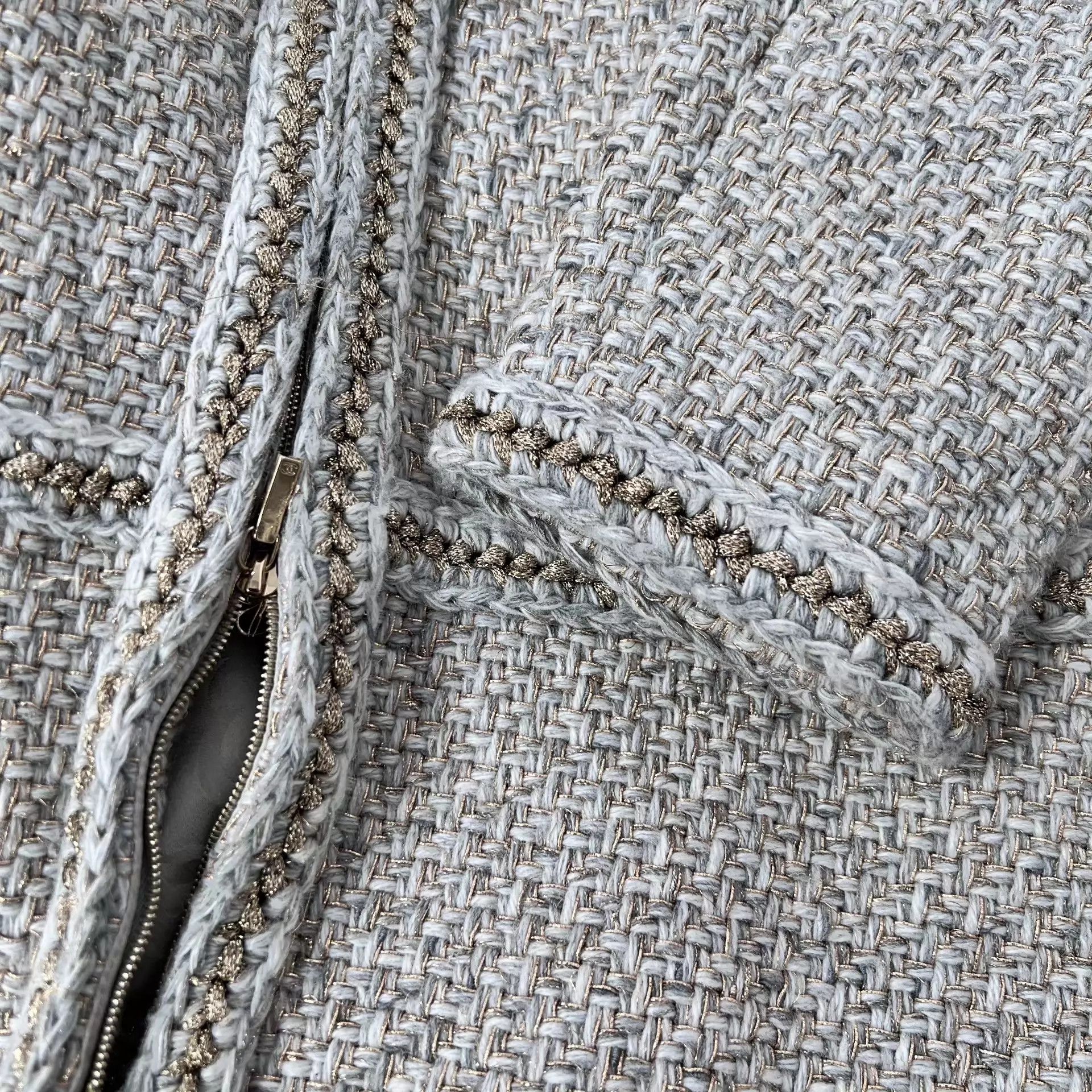 Chanel CHANEL Women's Light Gray Tweed Overcoat 36 250512JJKXH09 Size XS / US 0-2 / IT 36-38 - 6 Thumbnail