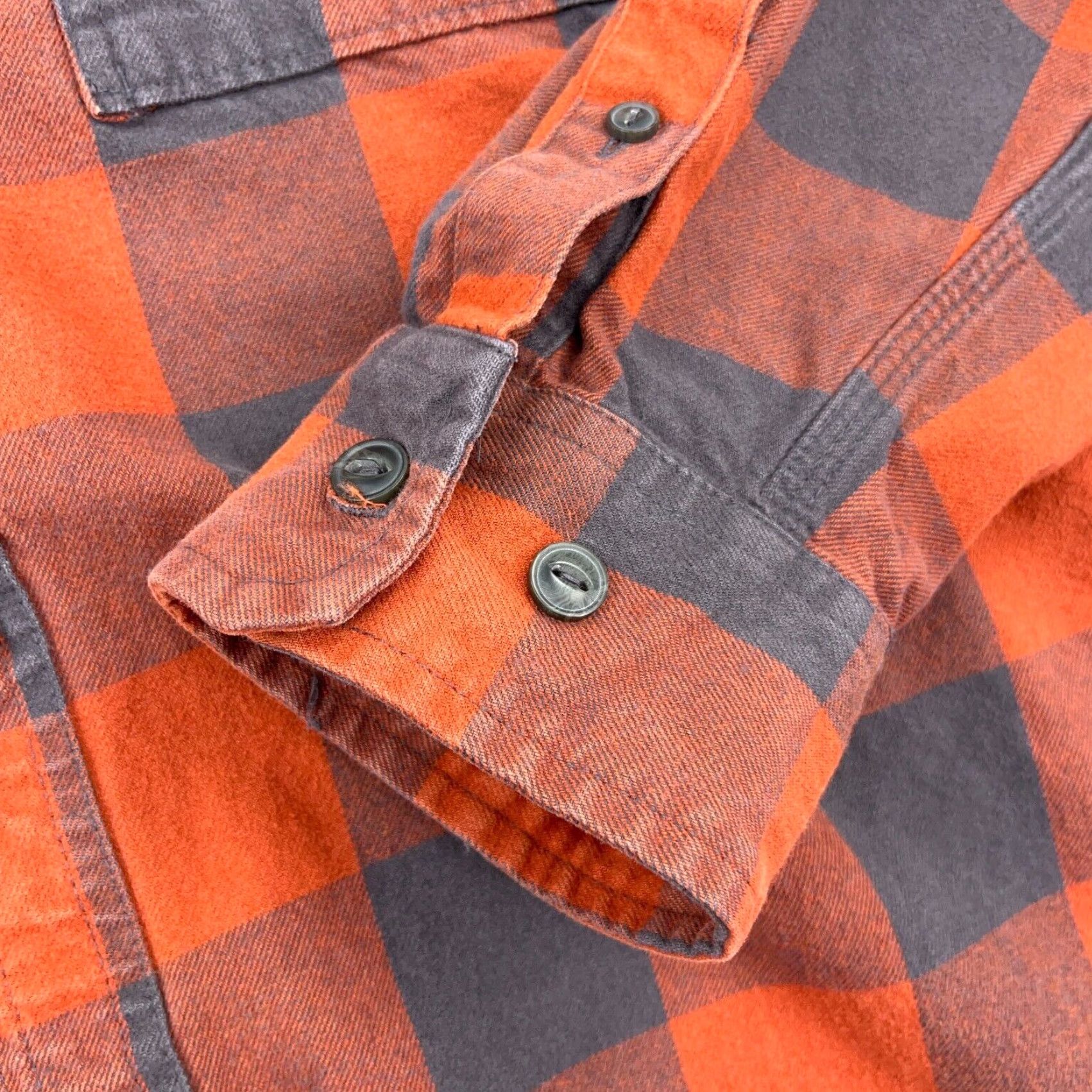 Mountain Hardwear VINTAGE Mountain Hardwear Shirt Men XL Orange Gray Buffalo Plaid Button Up Twill Denim Size US XL / EU 56 / 4 - 3 Thumbnail