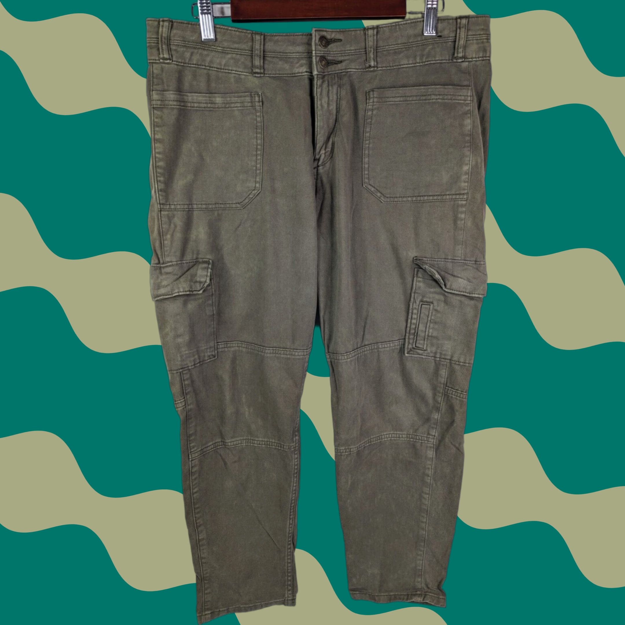 Abercrombie & Fitch VINTAGE Abercrombie & Fitch Pants Women 30 Green Cropped Cargo Outdoors Casual Size 30" / US 8 / IT 44 - 1 Thumbnail