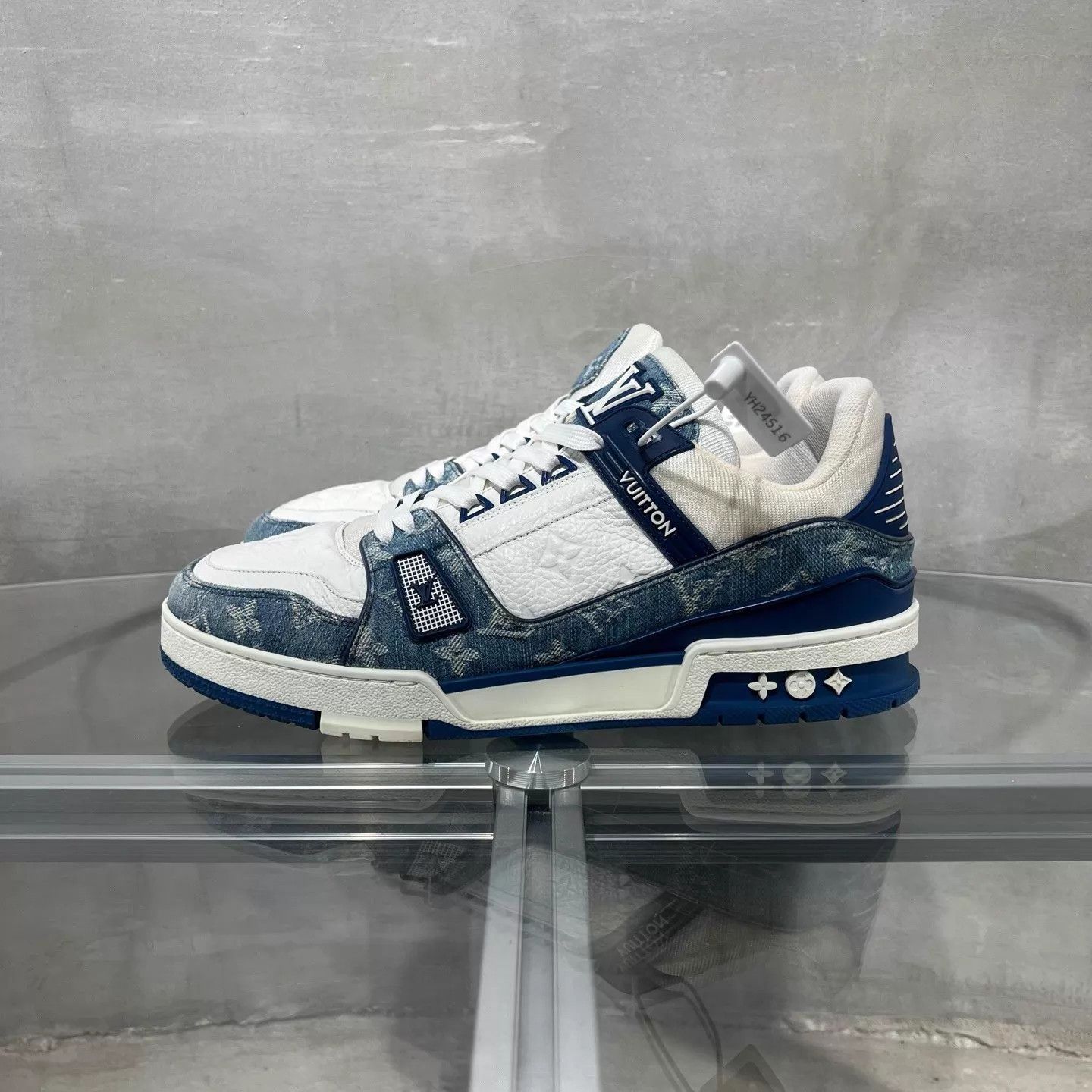 Louis Vuitton LV Trainer White Blue Denim UK9.5/43.5 Size US 10.5 / EU 43-44 - 3 Thumbnail