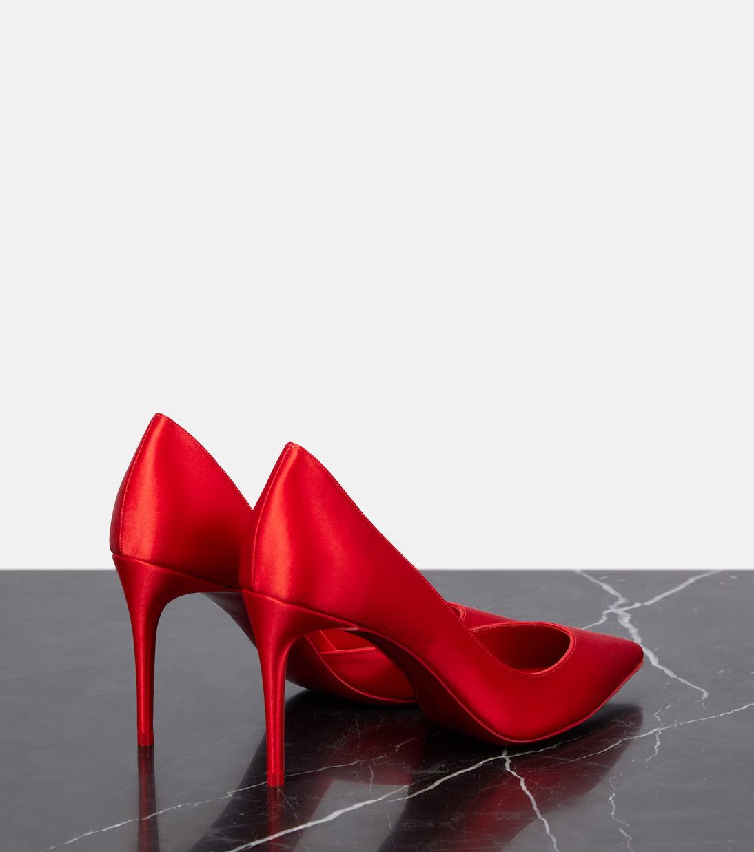 Christian Louboutin o1s1wg110924 Iriza Crepe Pumps in Red Size US 7 / IT 37 - 2 Thumbnail