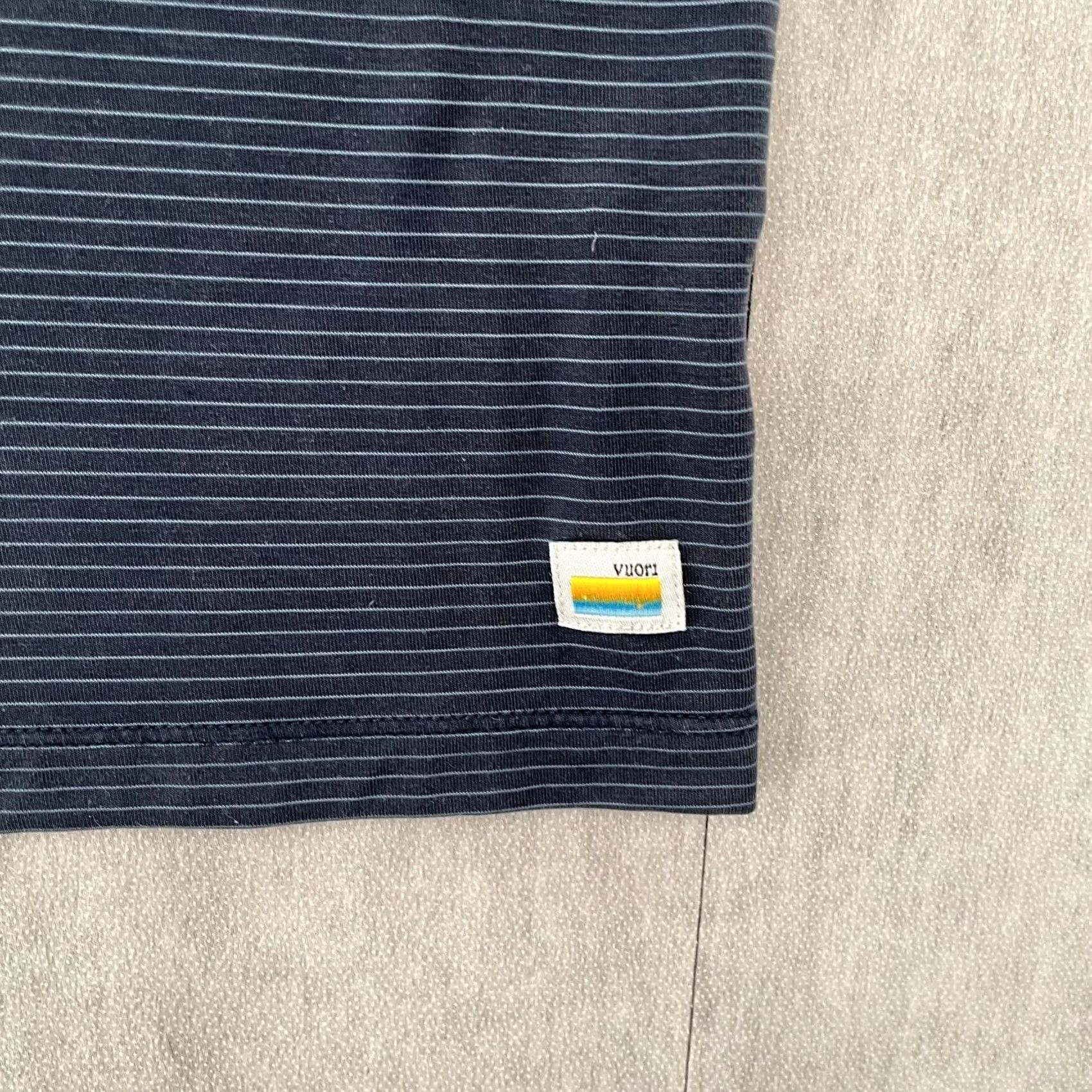 Vuori Vuori Shirt Adult Medium Blue Linear Tech Performance Tee Pocket Stretch Mens M Size US M / EU 48-50 / 2 - 4 Thumbnail