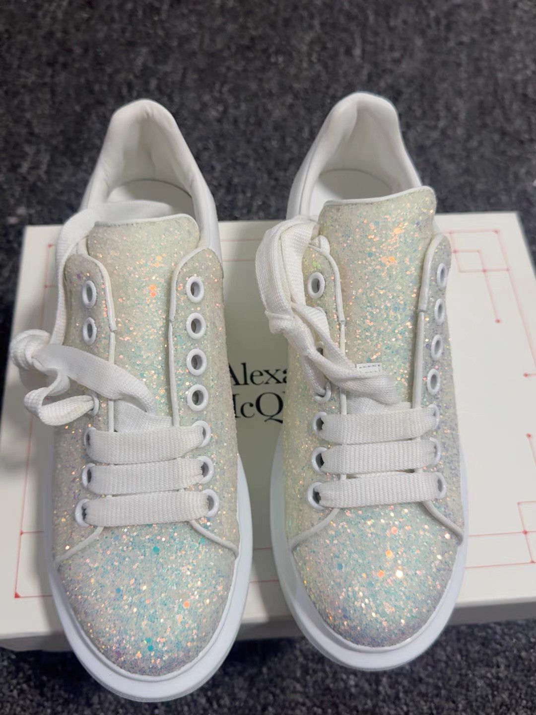 Alexander McQueen McQueen Oversized Leather Low-Top Sneakers K13 Size US 8 / IT 38 - 1 Thumbnail