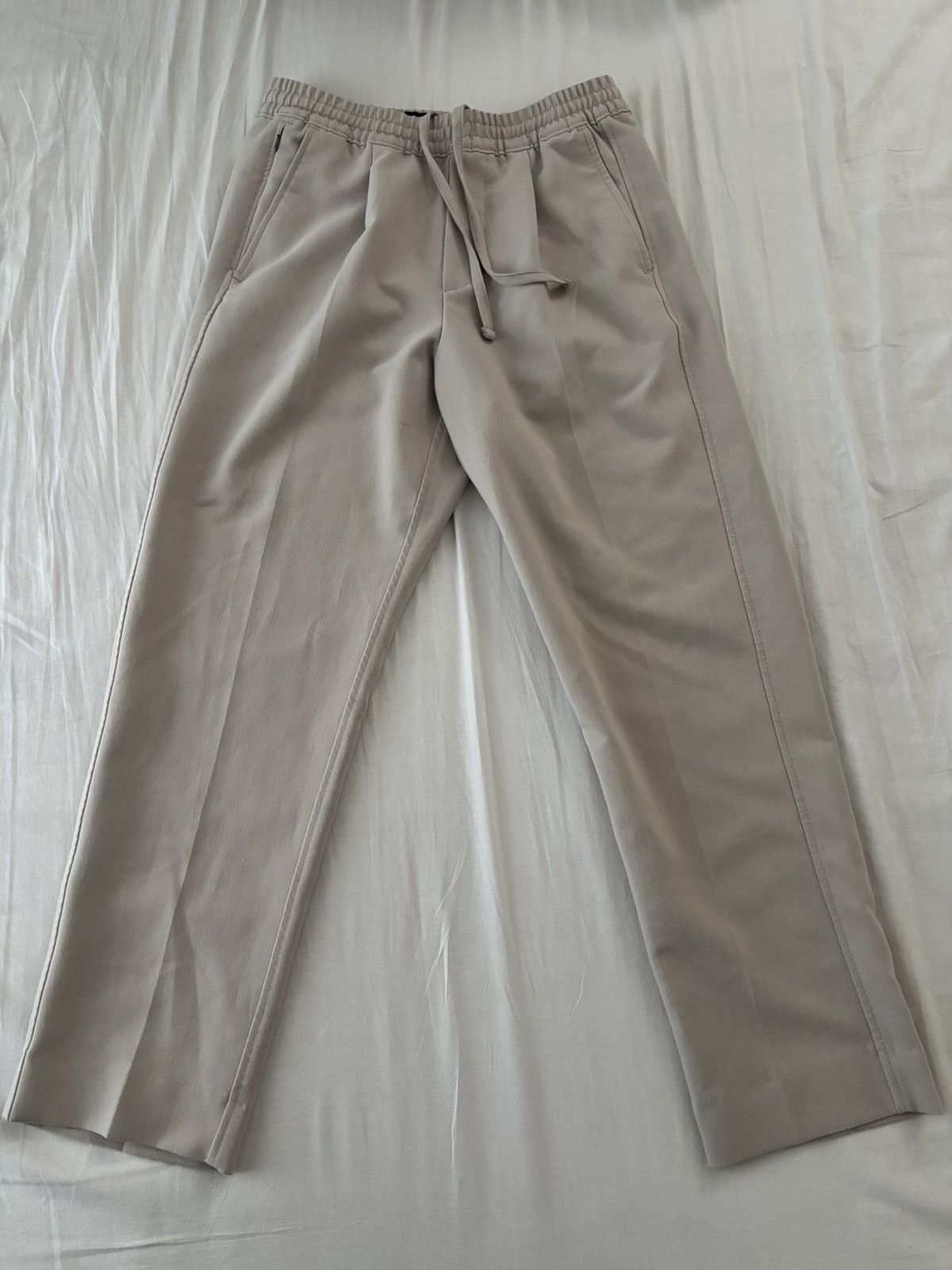 Abercrombie & Fitch Abercrombie & Fitch Loose Pull-On Pants Ash Size S Men’s Size US 28 / EU 44 - 1 Thumbnail