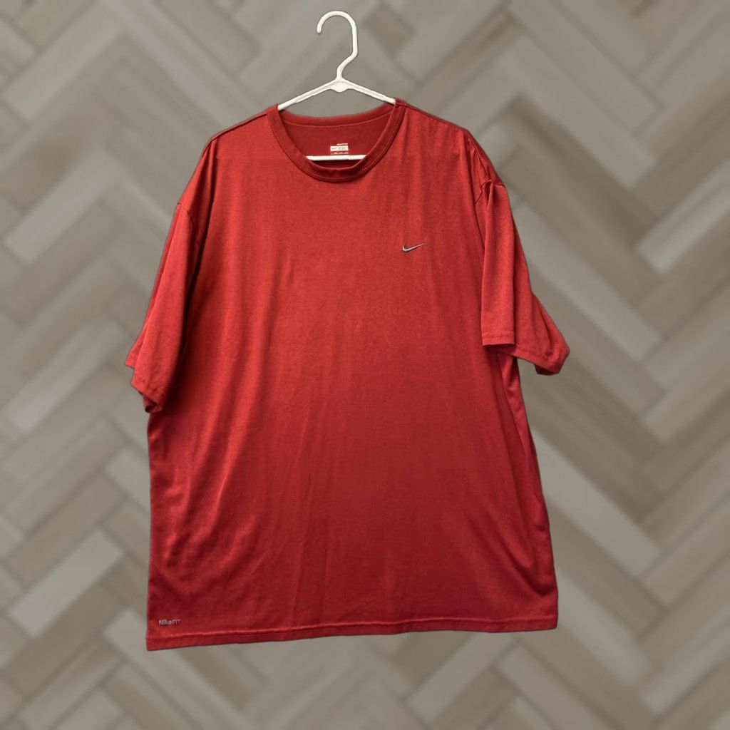 Nike Nike Shirt Mens 2XL Red Short Sleeve T-Shirt Performance Stretch /65-47 Gear Activewear Nike Dri-FIT Reg Men Size US XXL / EU 58 / 5 - 1 Thumbnail