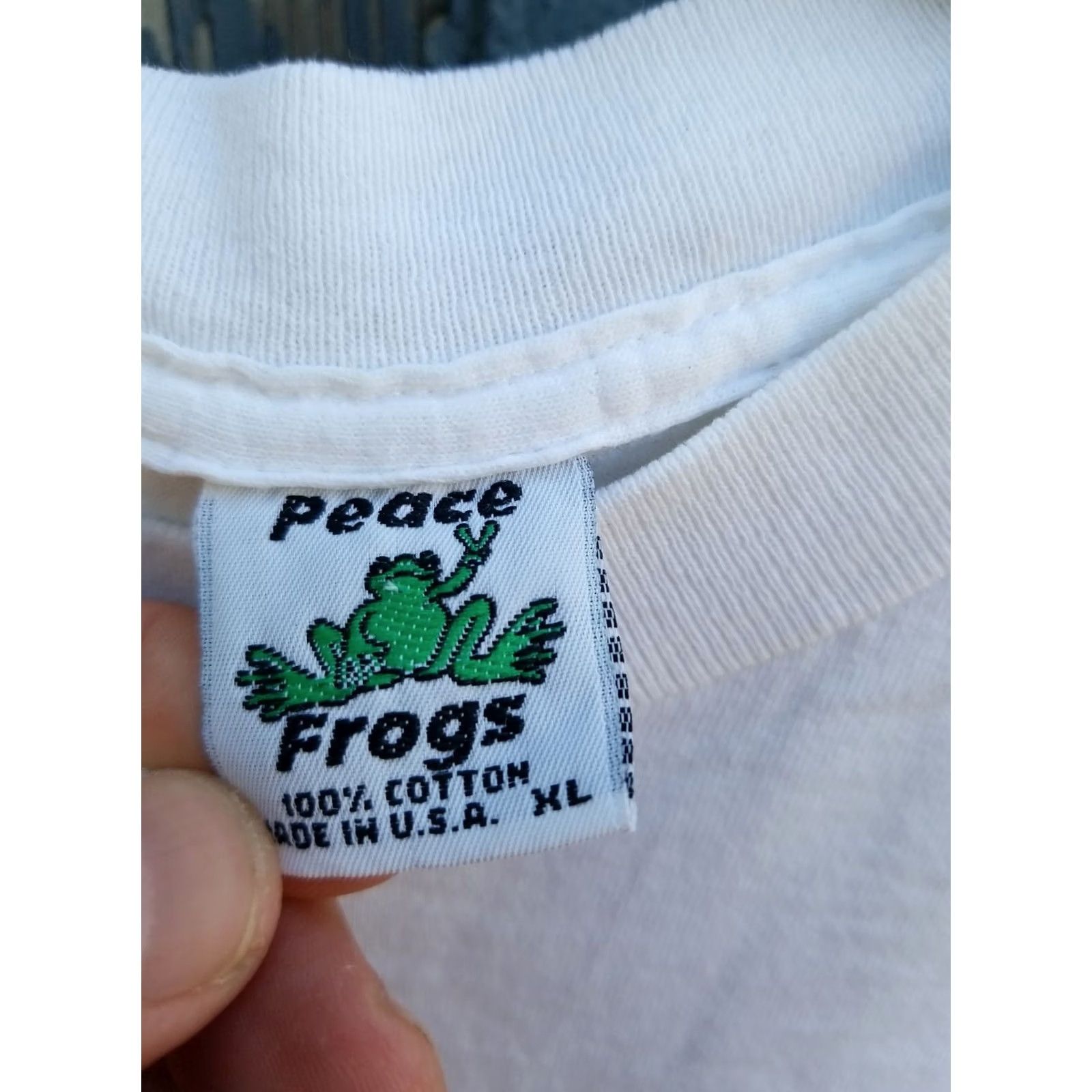 Vintage PEACE FROGS T-Shirt MENS XL White Vintage Graphic Print Crew Neck Short Sleeve distressed print 2 small holes stain Chest 22.5 Length 29 Sized Regular Size US XL / EU 56 / 4 - 3 Thumbnail