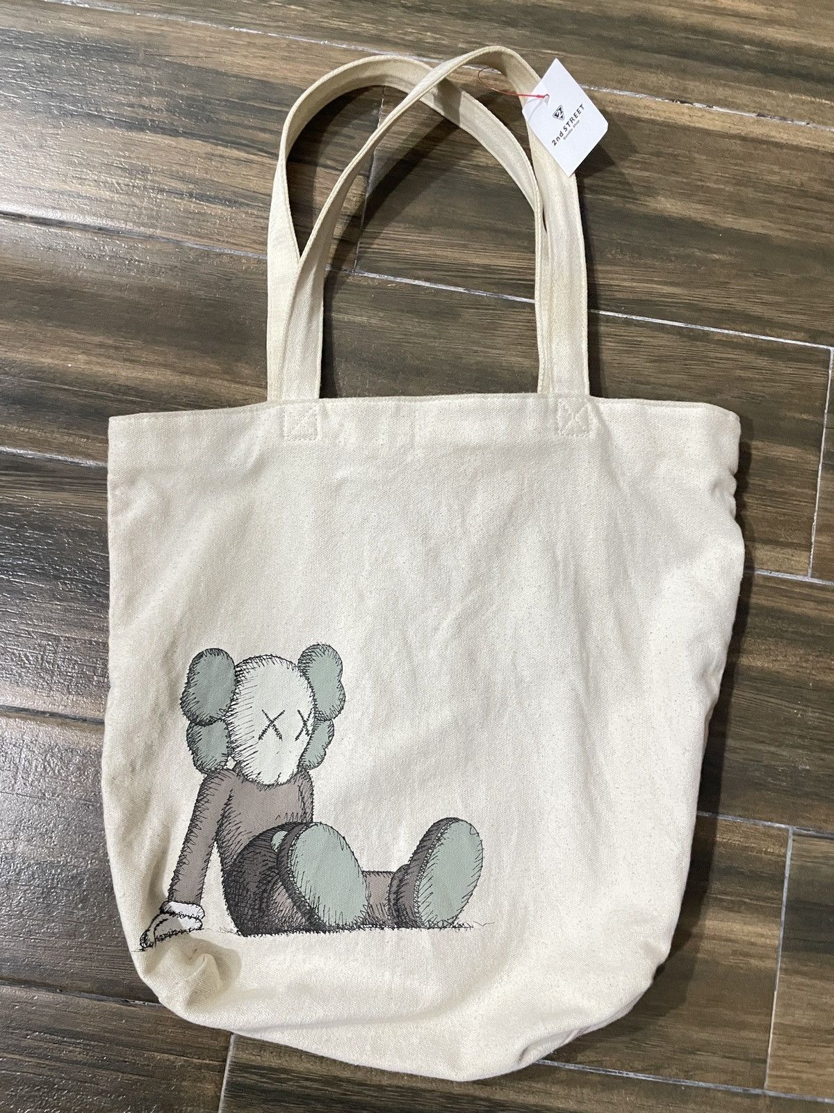 Kaws x uniqlo tote bag