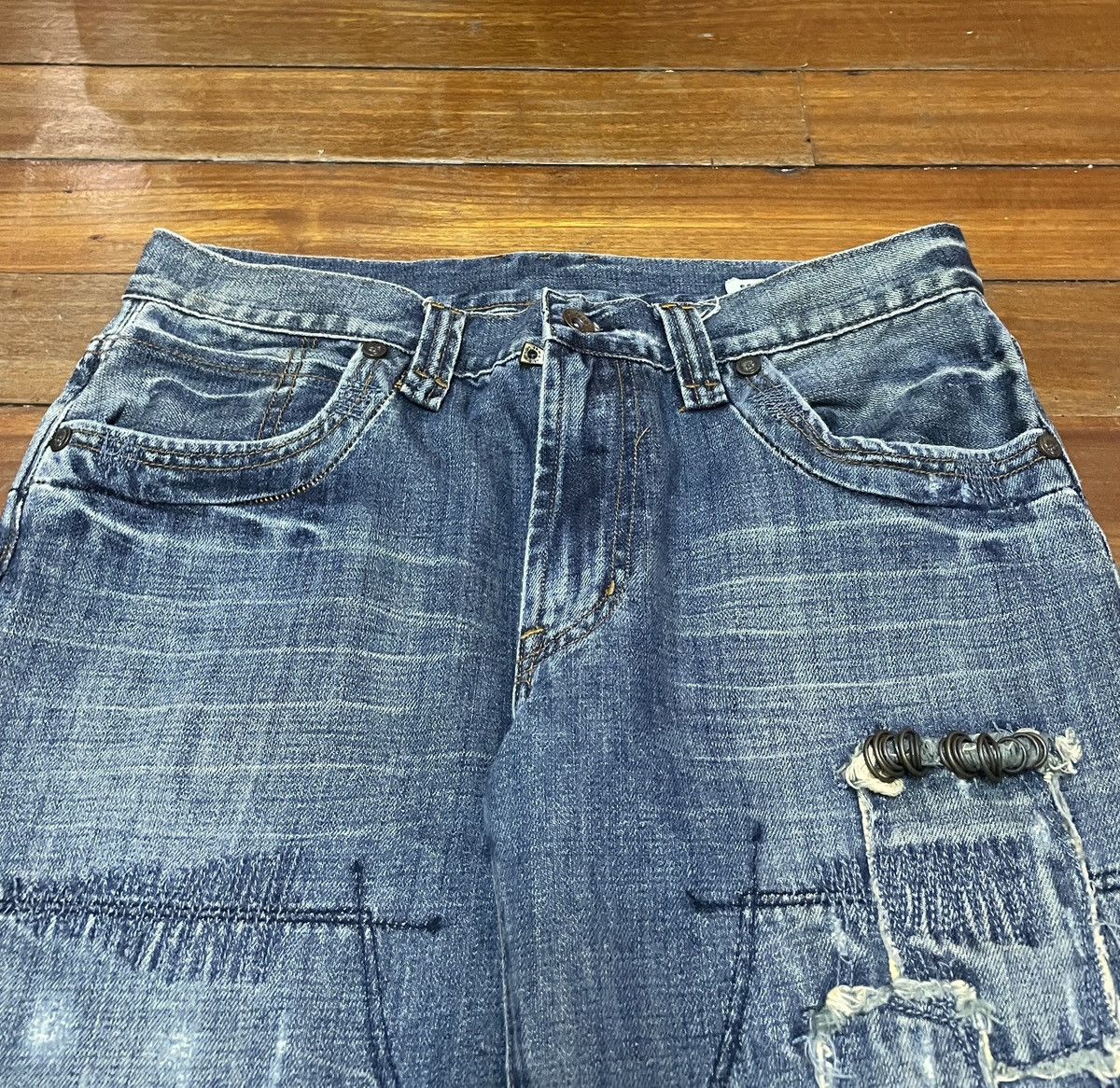 Le Grande Bleu (L.G.B.) Vintage Japanese Brand Semantic Design Patchwork Jeans 1990s Size US 30 / EU 46 - 3 Thumbnail