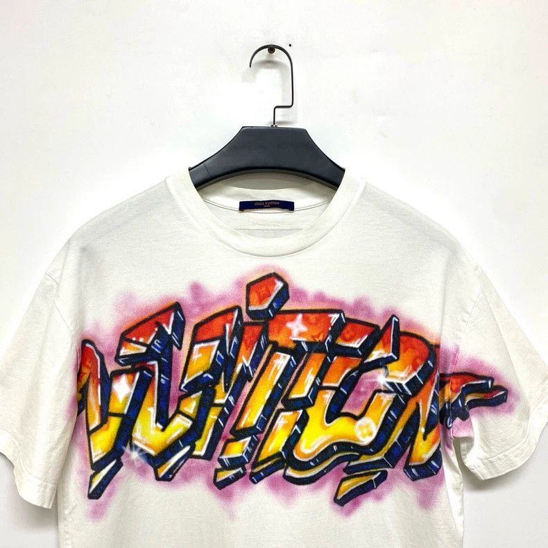 Louis Vuitton Louis Vuitton White graffiti flame logo short sleeve T-shi Size US M / EU 48-50 / 2 - 3 Thumbnail