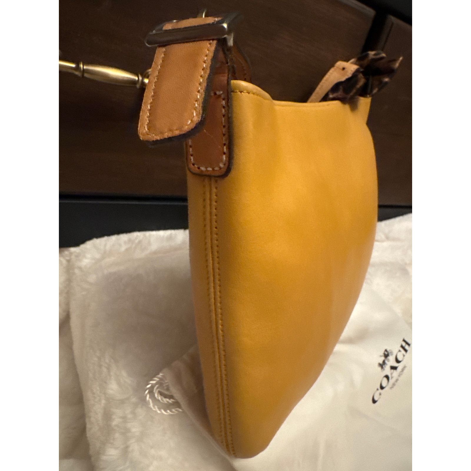Coach Coach Compact Zip Shoulder Bag Tan Brown Size ONE SIZE - 9 Thumbnail