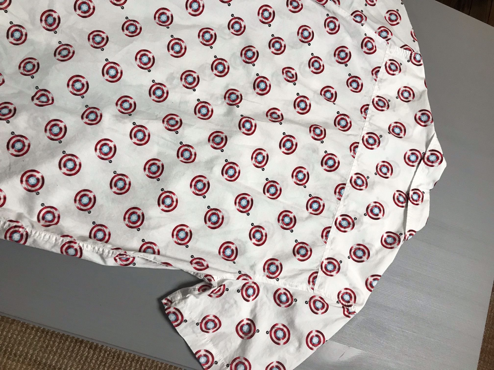 Marvel Comics Marvel Captain America Shield Button-Down Short Sleeve Size US L / EU 52-54 / 3 - 8 Thumbnail