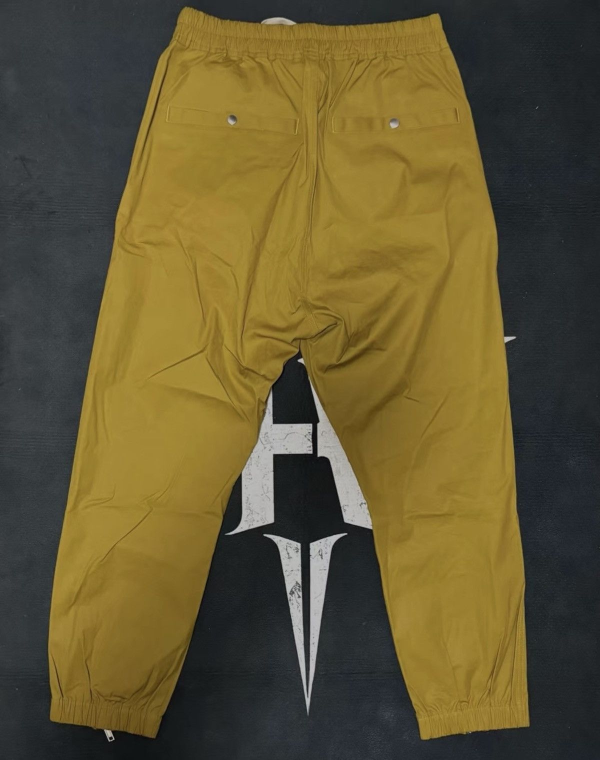 Rick Owens Rick Owens RO Main Line 22SS Yellow Waxed Bomber Pants Size US 33 - 3 Thumbnail