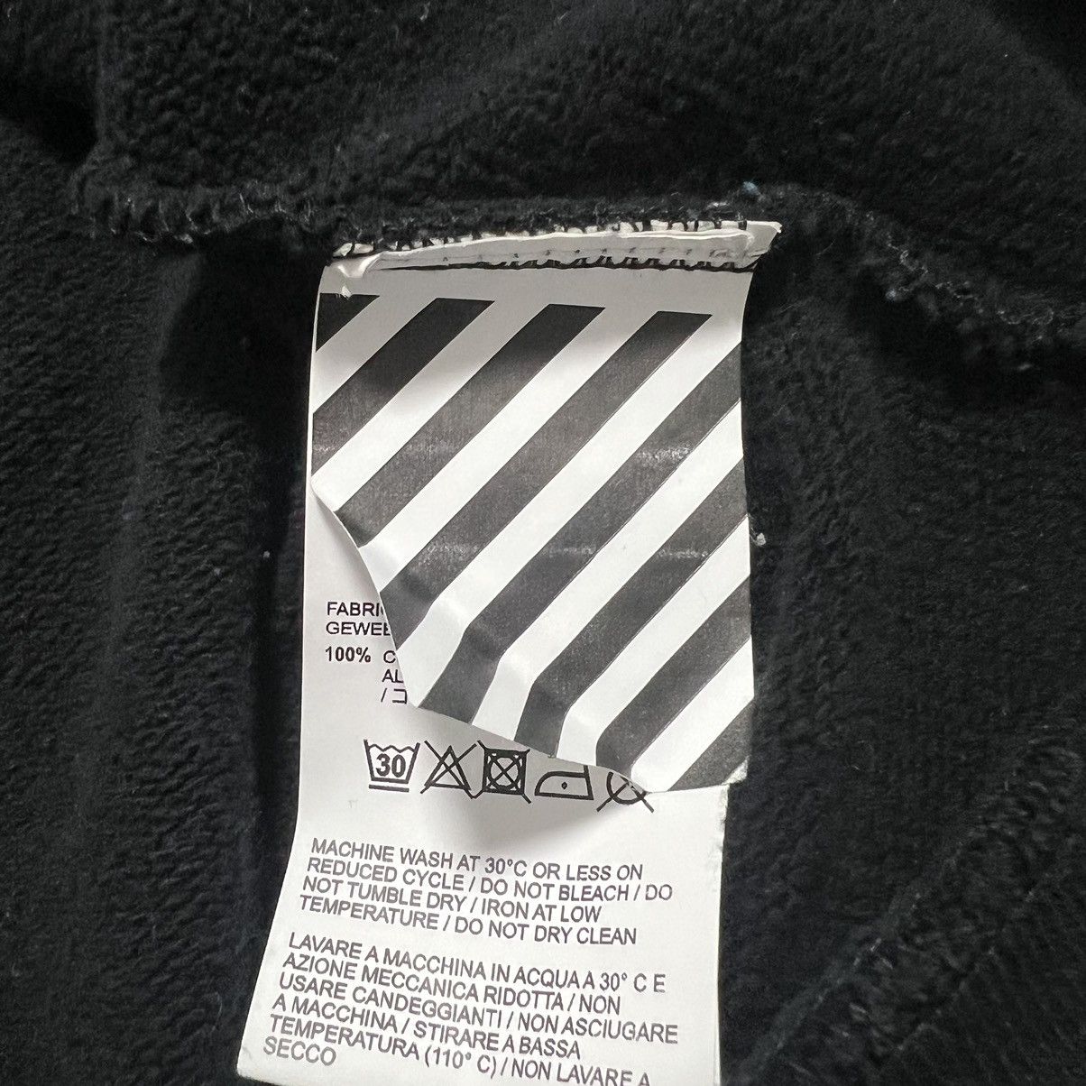 OFF-WHITE WIZARD AND CAT ZIP-UP HOODIE