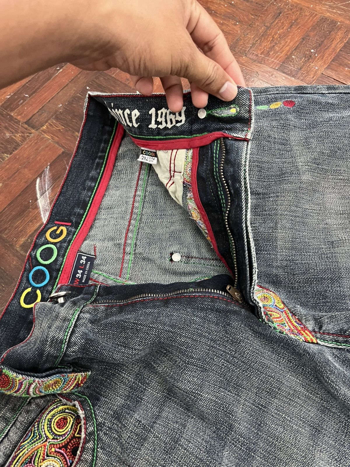 Coogi 🔥Coogi Tribal Multicolour Embroidered Cropped Jeans Size US 35 - 7 Thumbnail