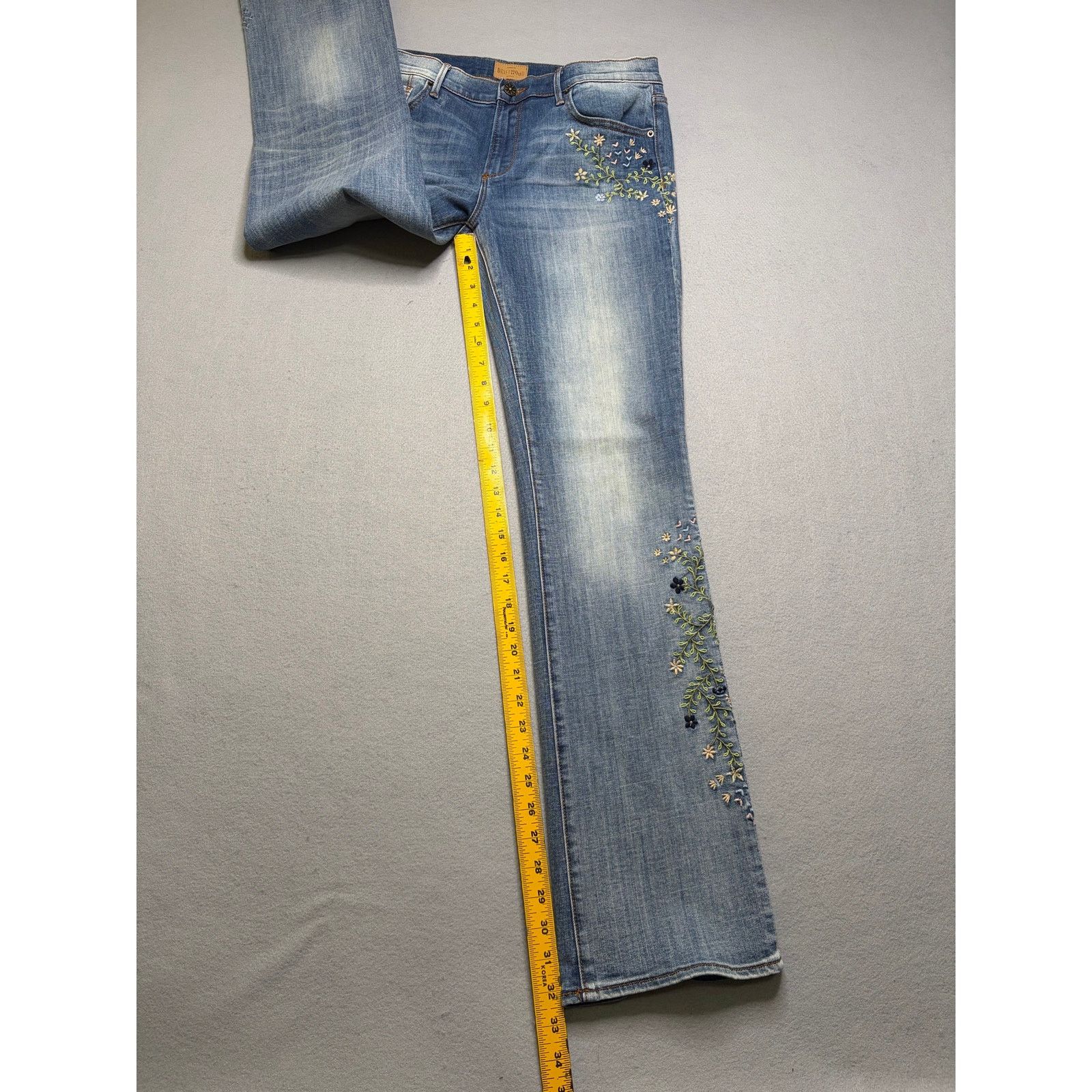 Other Driftwood Women’s Embroidered Floral Jeans Sz 29 Classic Fit Size 29" - 7 Thumbnail