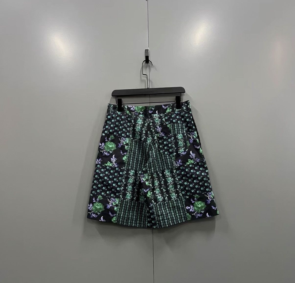 Dior Dior Rose Floral Spliced Shorts J41 Size US 30 / EU 46 - 2 Thumbnail