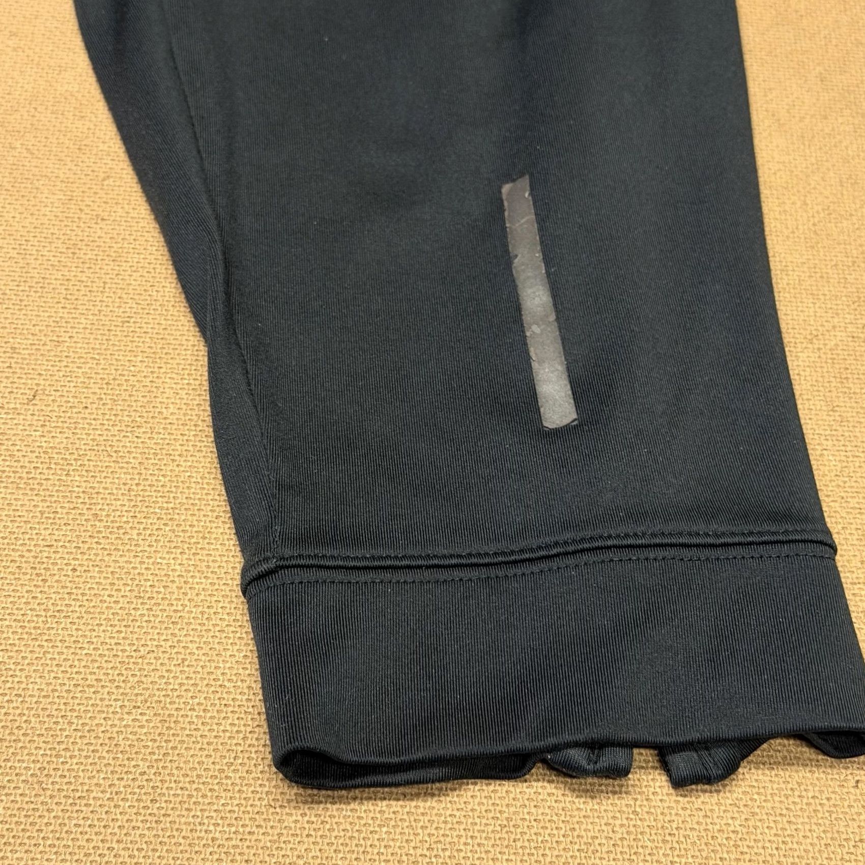 Nike Nike Shield Track Pants Mens Large Black Elastic Waist Reflective Zip Pockets Size US 33 - 5 Thumbnail
