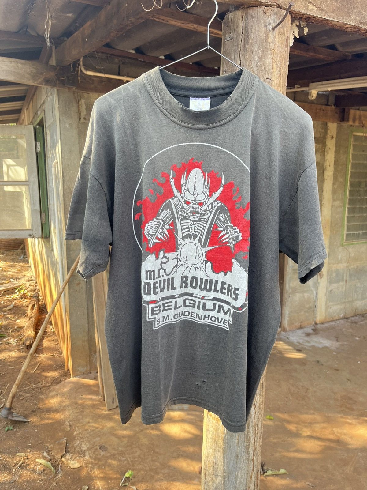 Vintage Thrashed sun faded Devil mc tee Distressed Size US L / EU 52-54 / 3 - 1 Thumbnail