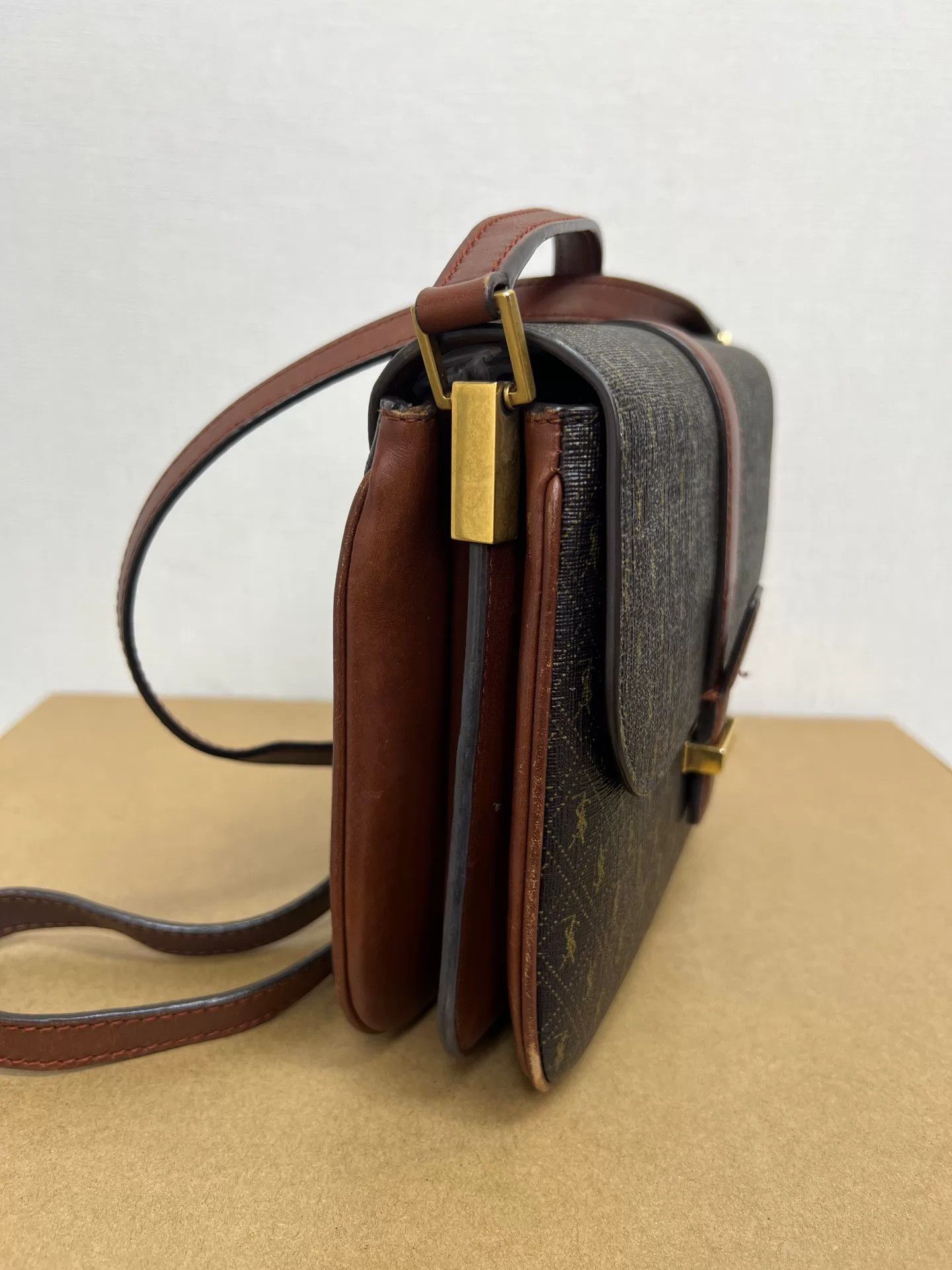 Saint Laurent Paris Saint Laurent Monogram Vintage Gold HW Camera Bag 98 New Size ONE SIZE - 4 Thumbnail