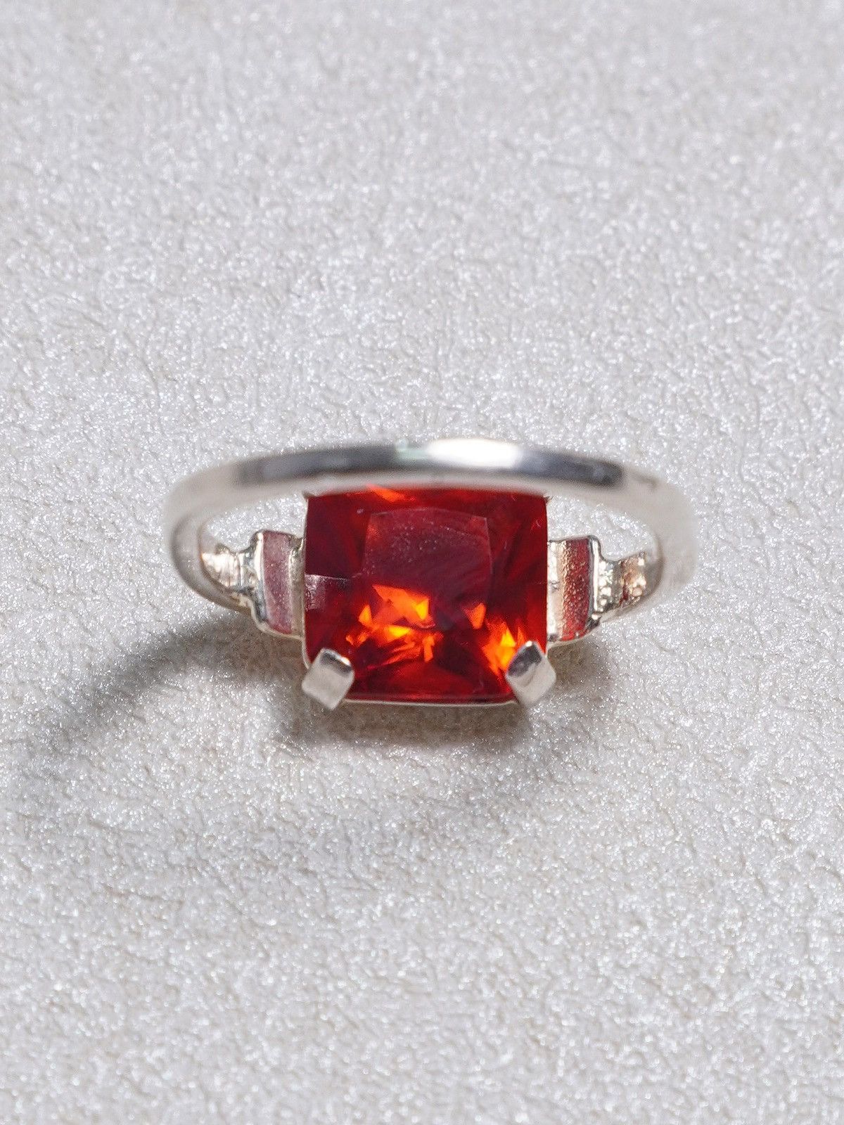 Maison Margiela Martin Margiela Inside-Out Red Emerald 925 Sliver Ring Size ONE SIZE - 3 Thumbnail