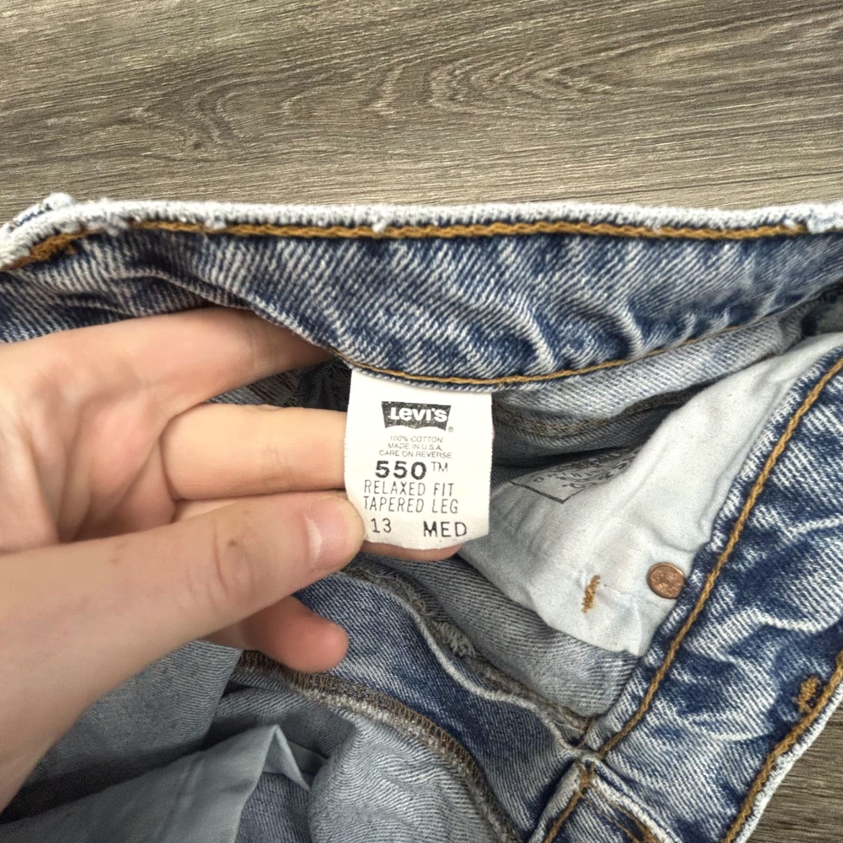Levi's VINTAGE Levi's 550 Jeans Womens 13 Light Wash Blue Relaxed Fit Tapered USA 90s Size 34" / US 12 / IT 48 - 4 Thumbnail